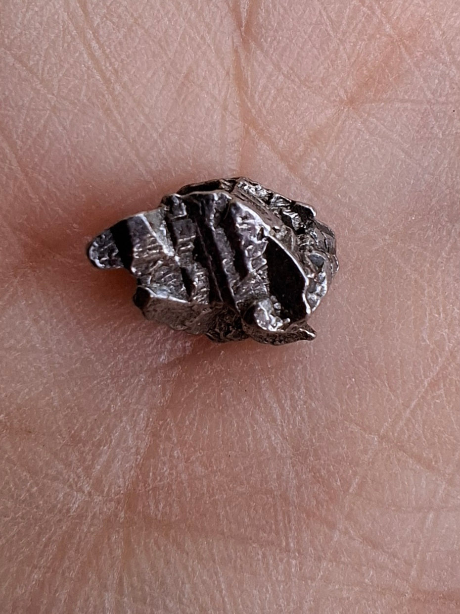 Campo del Cielo, 0.87g, Nickel Iron Meteorite (Ref: C4)