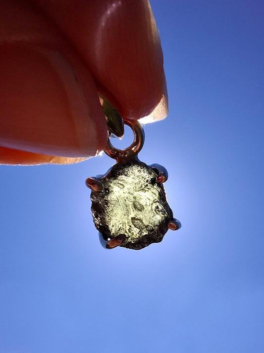 Moldavite Claw Pendant, 925 Silver, Tektite (Ref: P17)