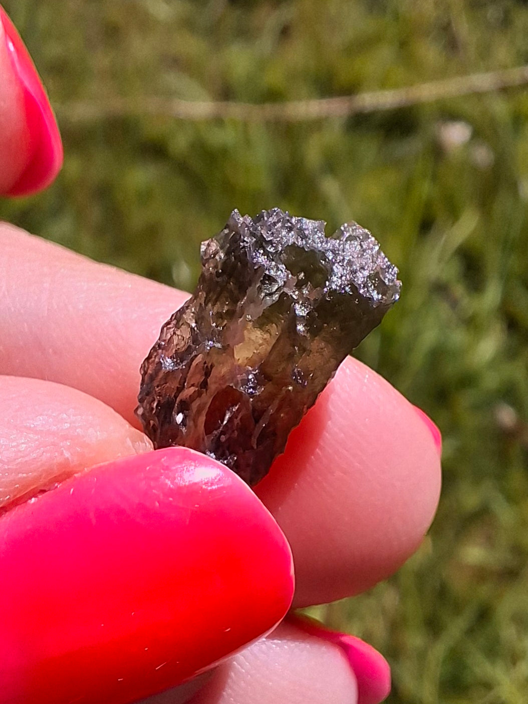 Moldavite Piece, 0.65g, Tektite (Ref: 1410)