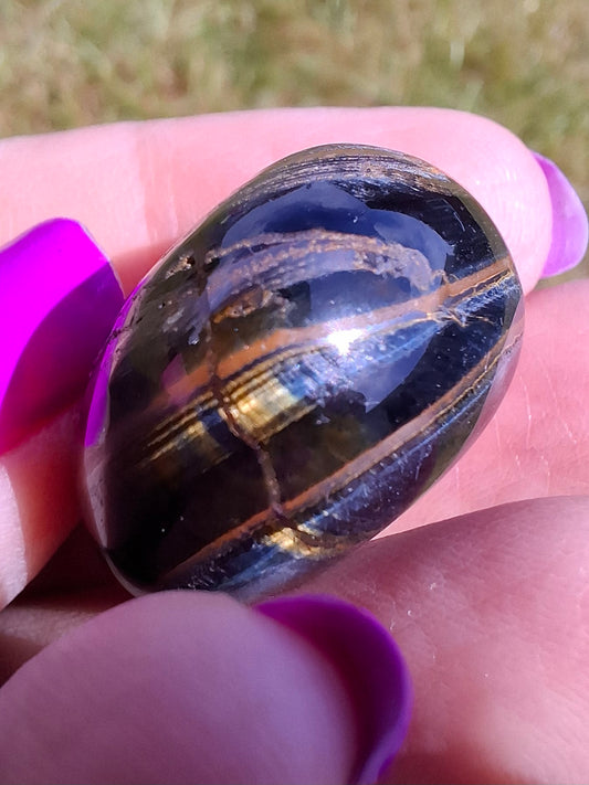Blue Tigers Eye, Tumble Stone, Crystal (Ref: T24)