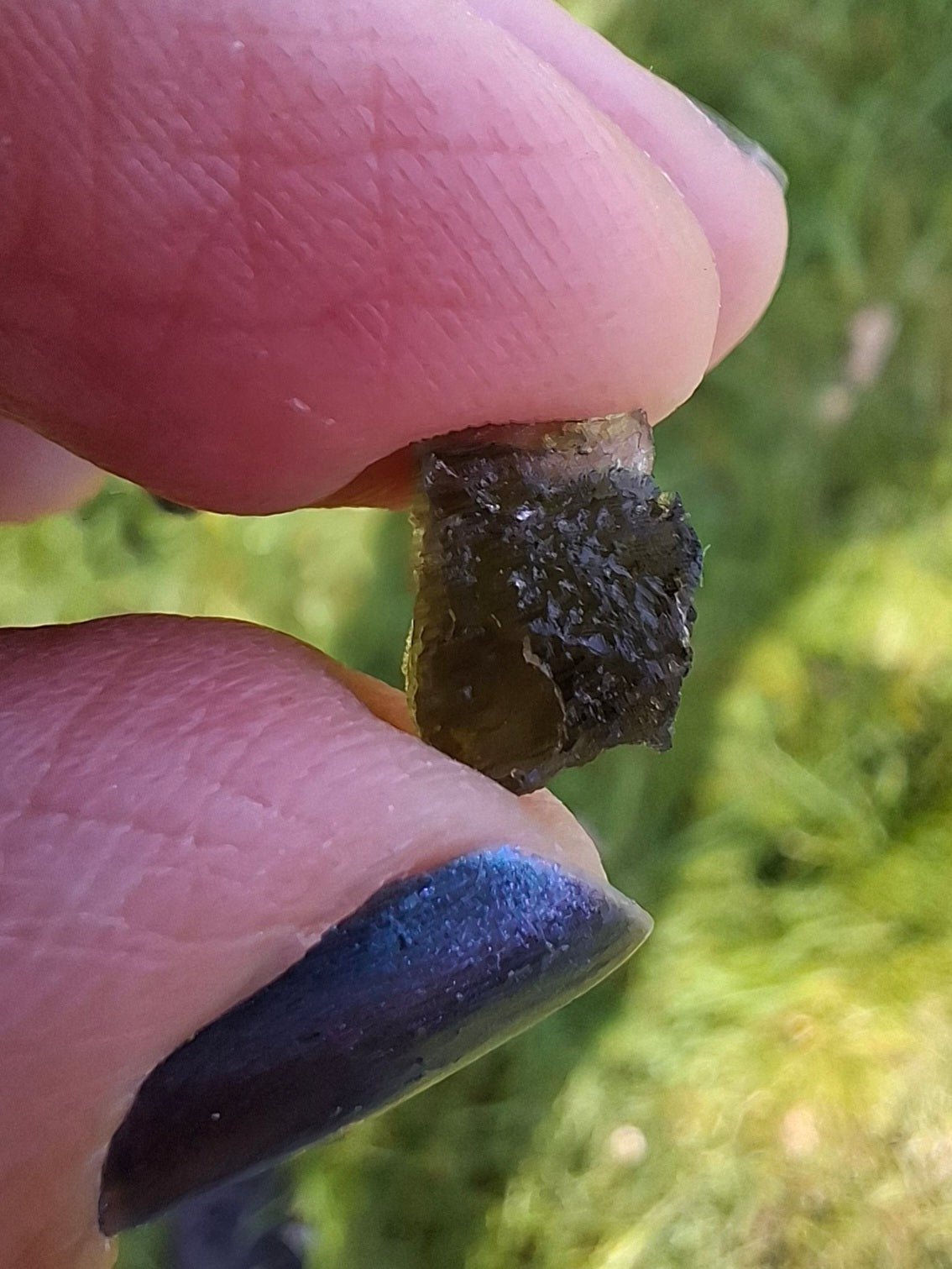 Moldavite Piece, 0.50g, Tektite (Ref: 1395)