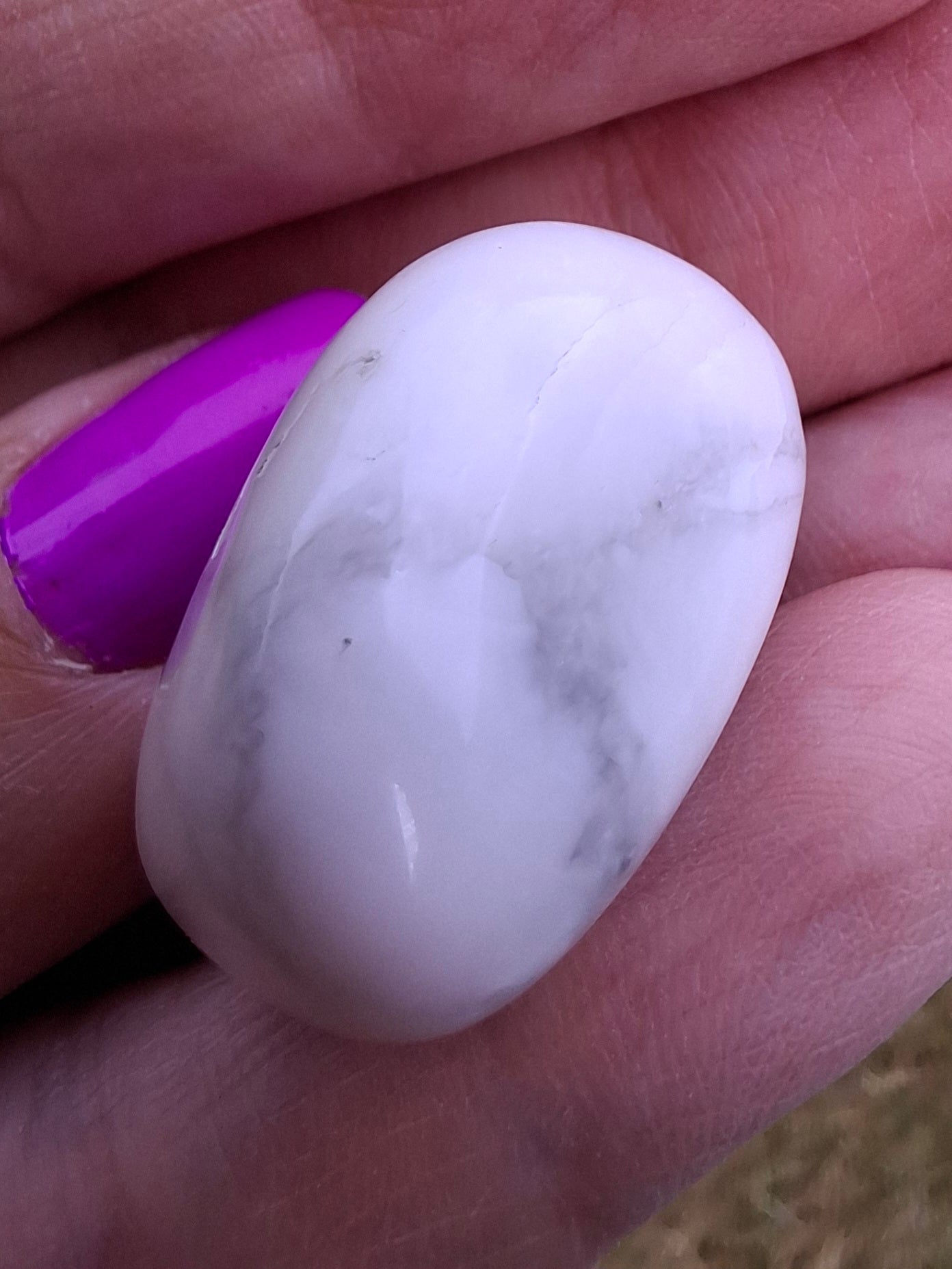 Howlite, Tumble Stone, Crystal (Ref: T37)