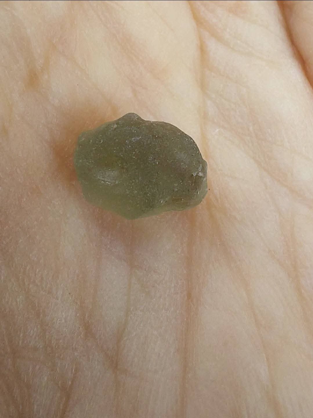Moldavite Piece, 0.52g, Tektite (Ref: E226)