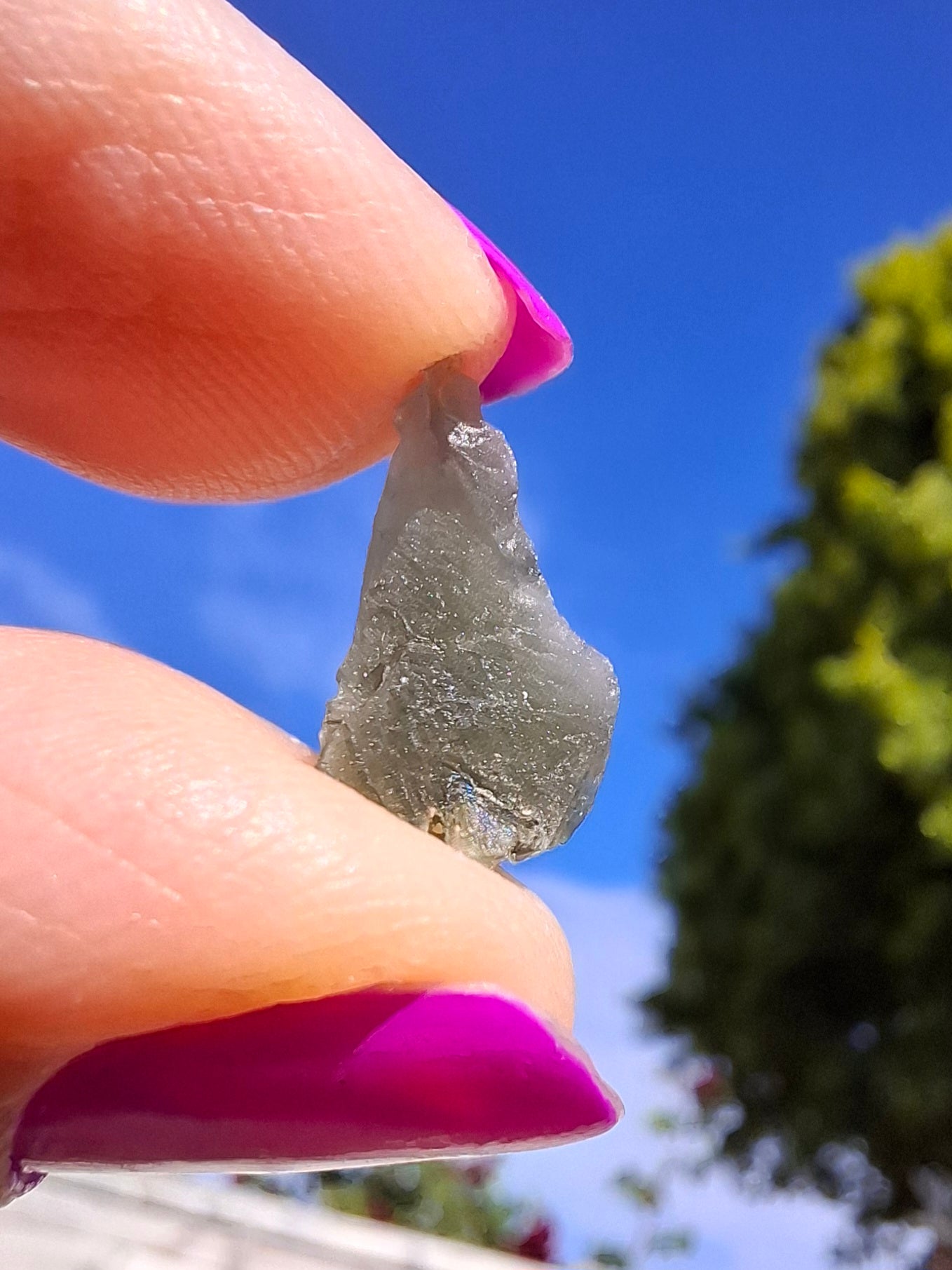 Moldavite Piece, 0.63g, Tektite (Ref: 1447)