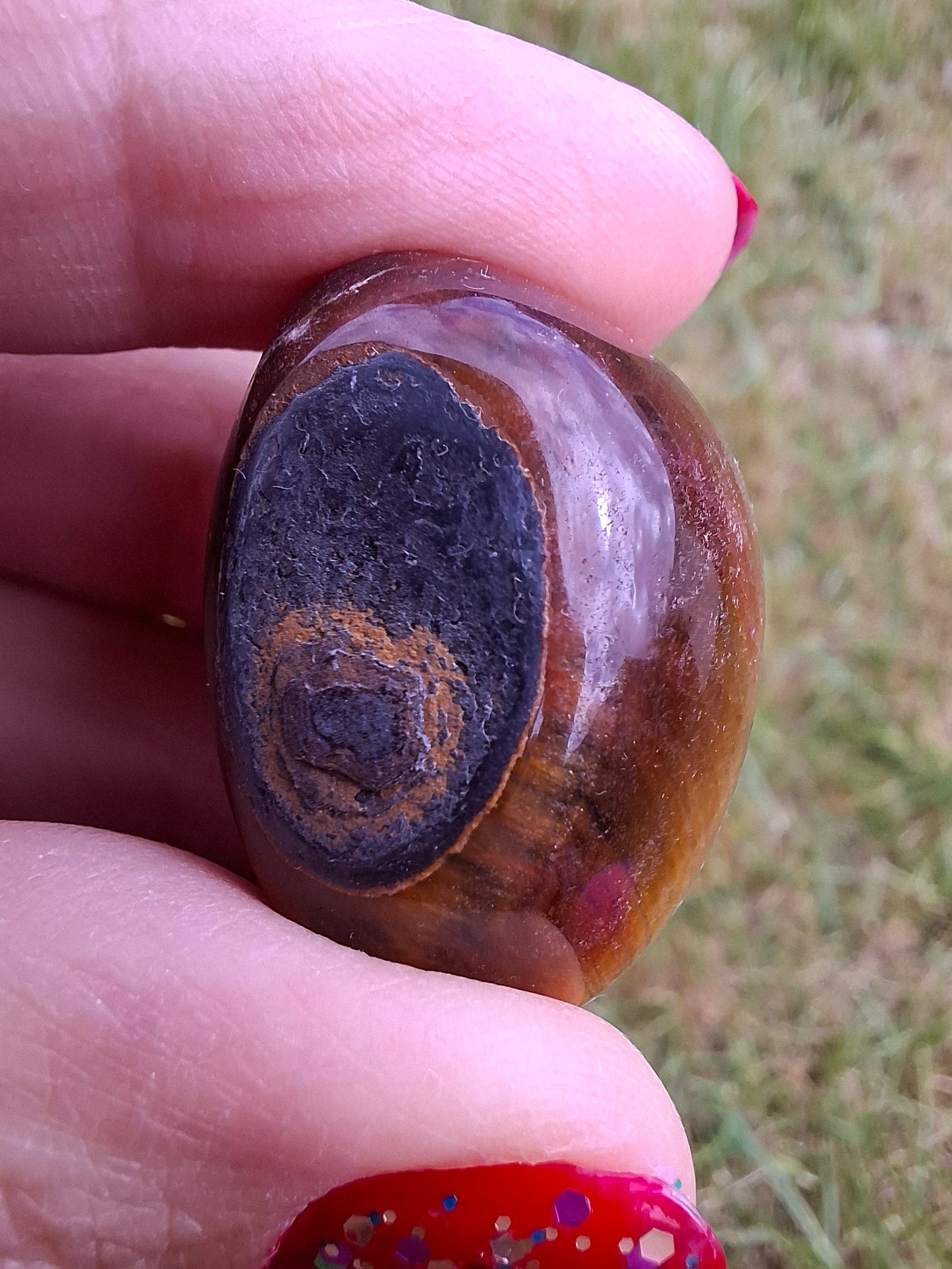 Tigers Eye, Tumble Stone, Crystal (Ref: T136)