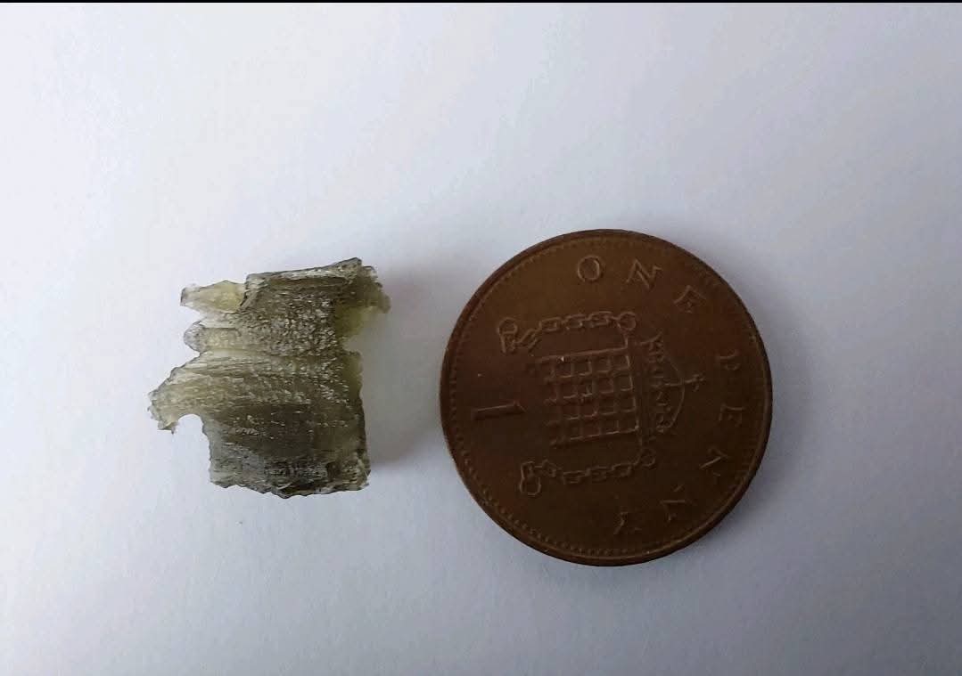 Moldavite Piece, 0.75g, Tektite (Ref: 889a)