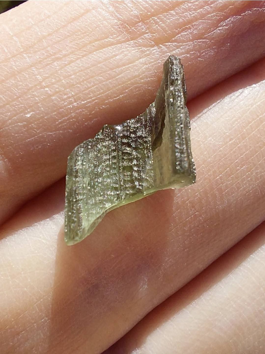 Moldavite Piece, 0.63g, Tektite (Ref: 1098)