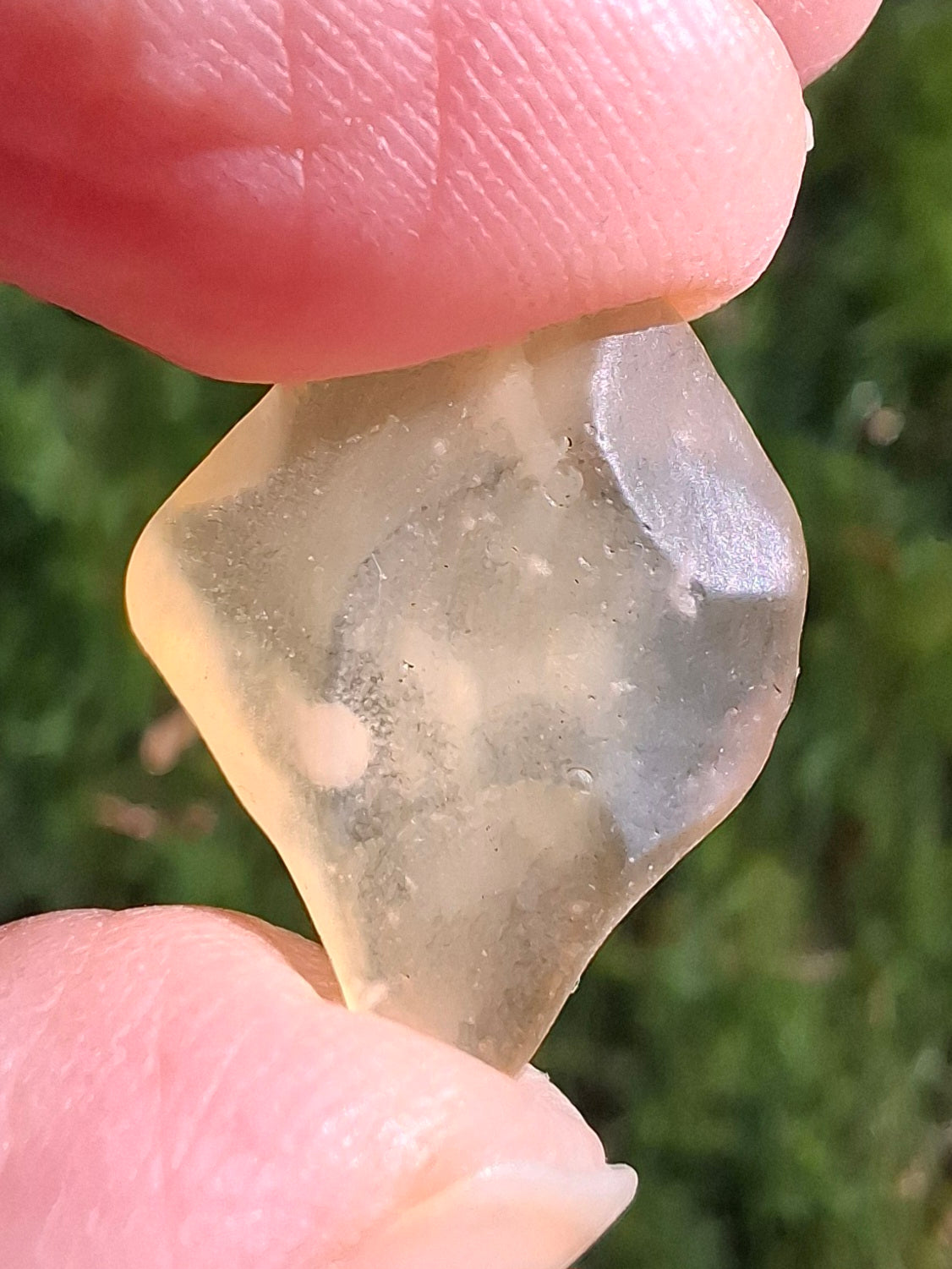 Libyan Desert Glass small Piece, 1.65g, Tektite (Ref: L1351)