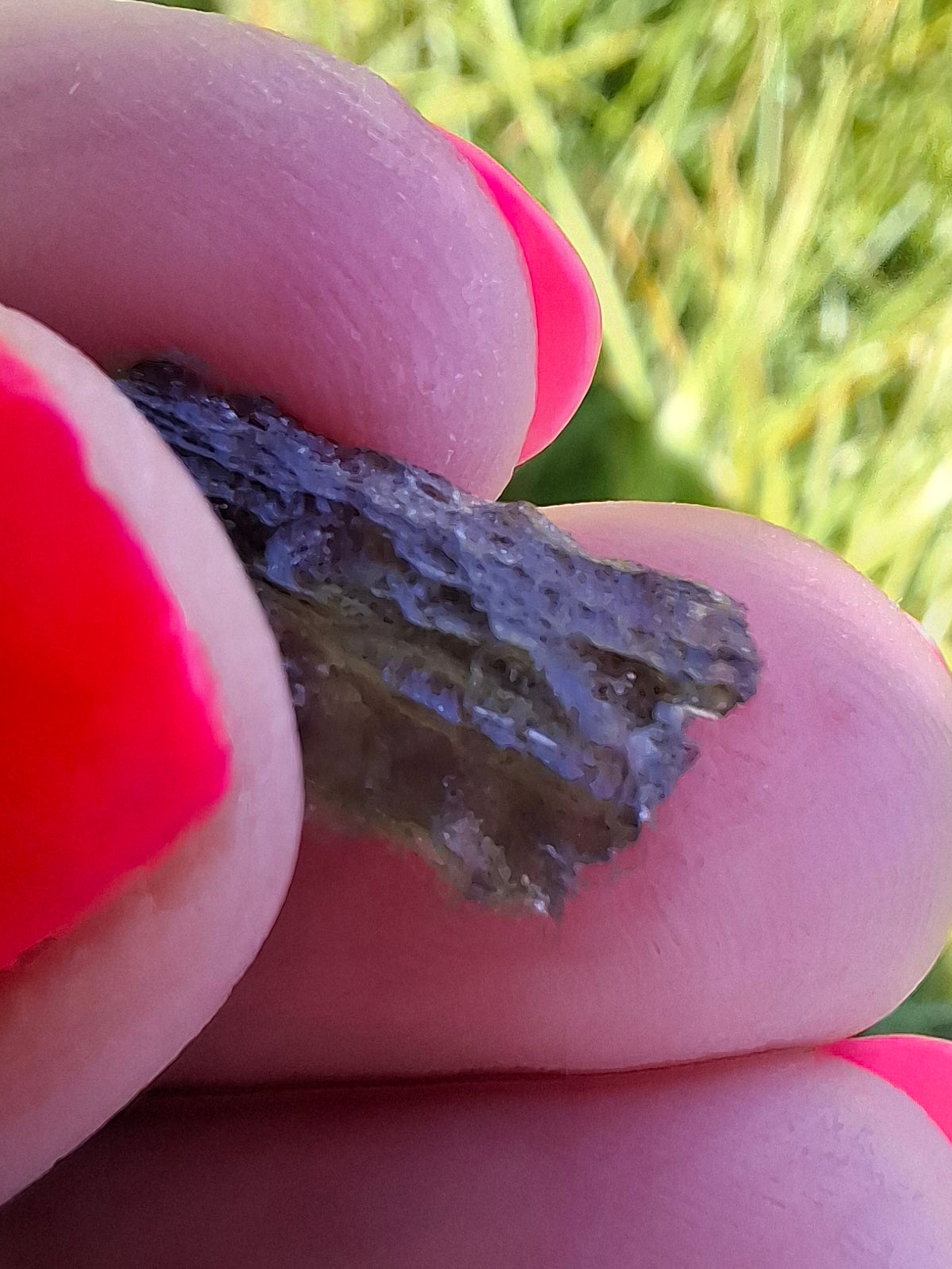 Moldavite Piece, 0.65g, Tektite (Ref: 1410)
