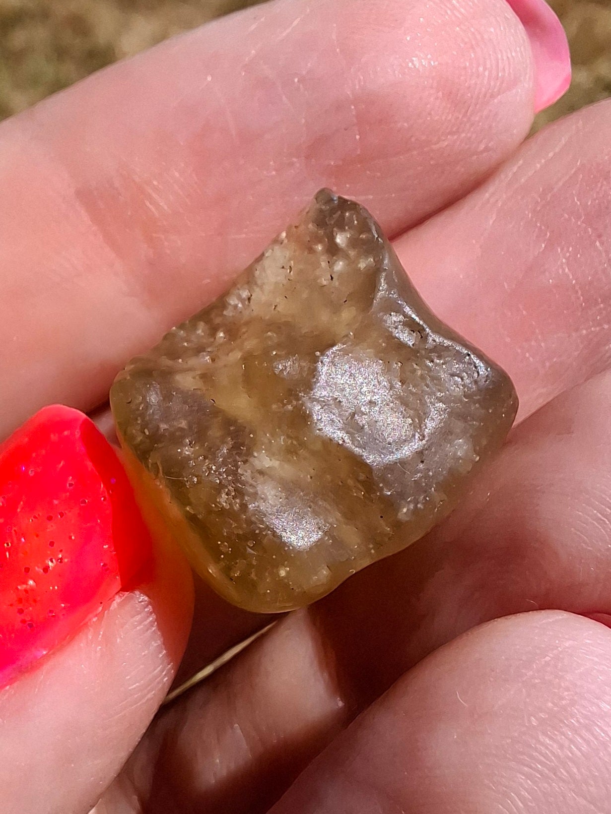 Libyan Desert Glass (darker) Piece, 4.92g, Tektite (Ref: L1364)