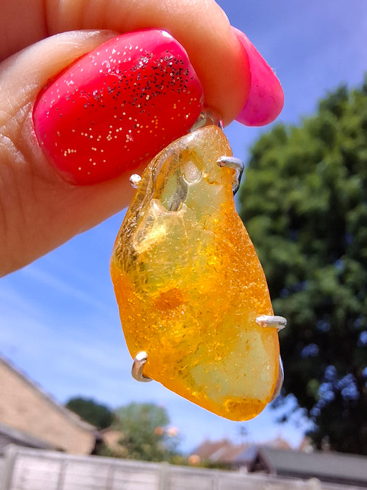 Baltic Amber Pendant, 925 Silver, Fossil (Ref: AP14)