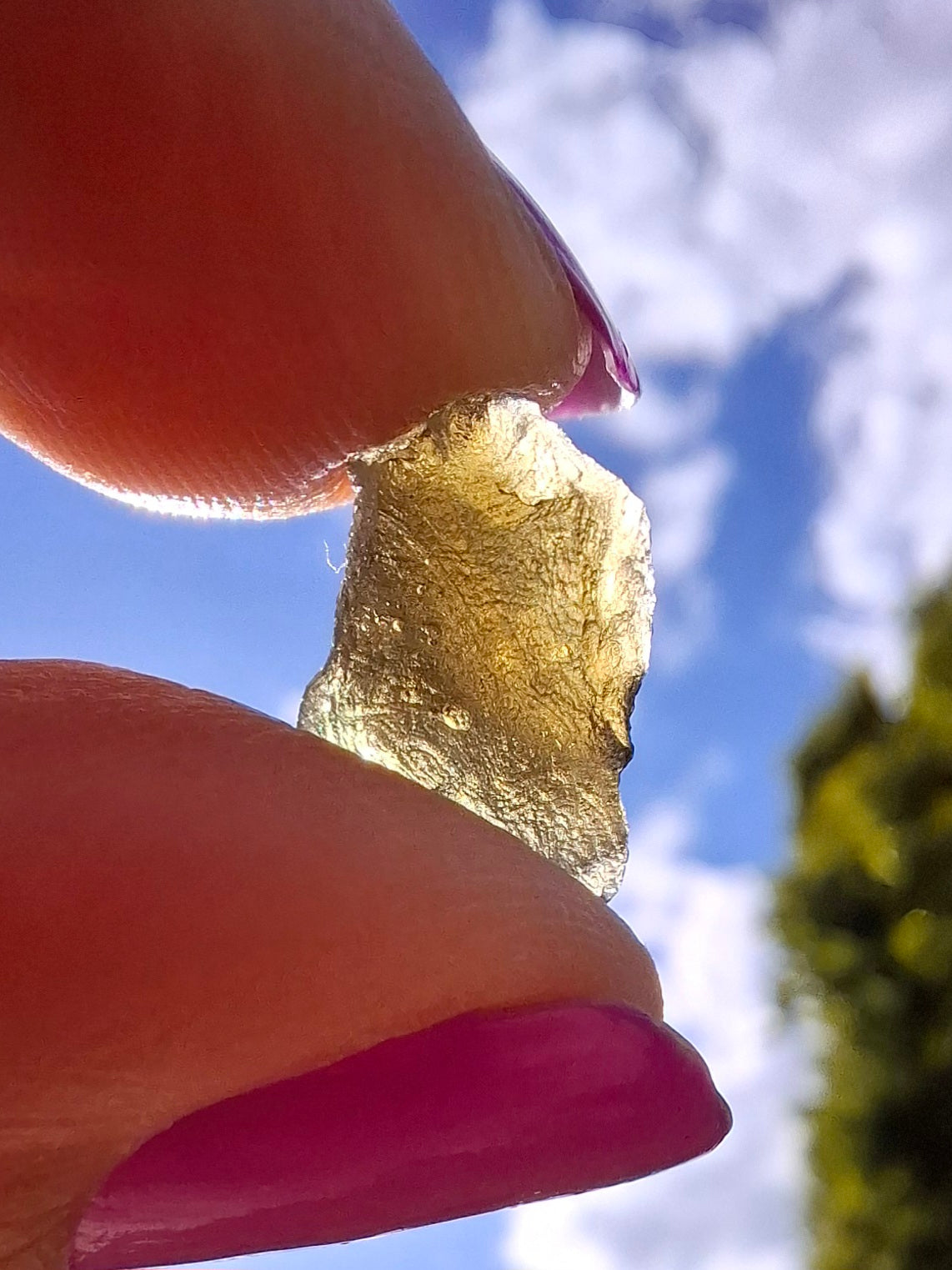 Moldavite Piece, 0.72g, Tektite (Ref: 1443)