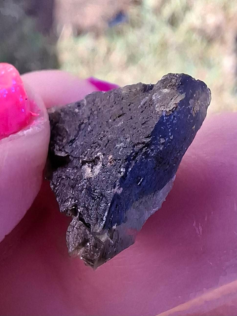 Moldavite Piece, 2.28g, Tektite (Ref: 1301)