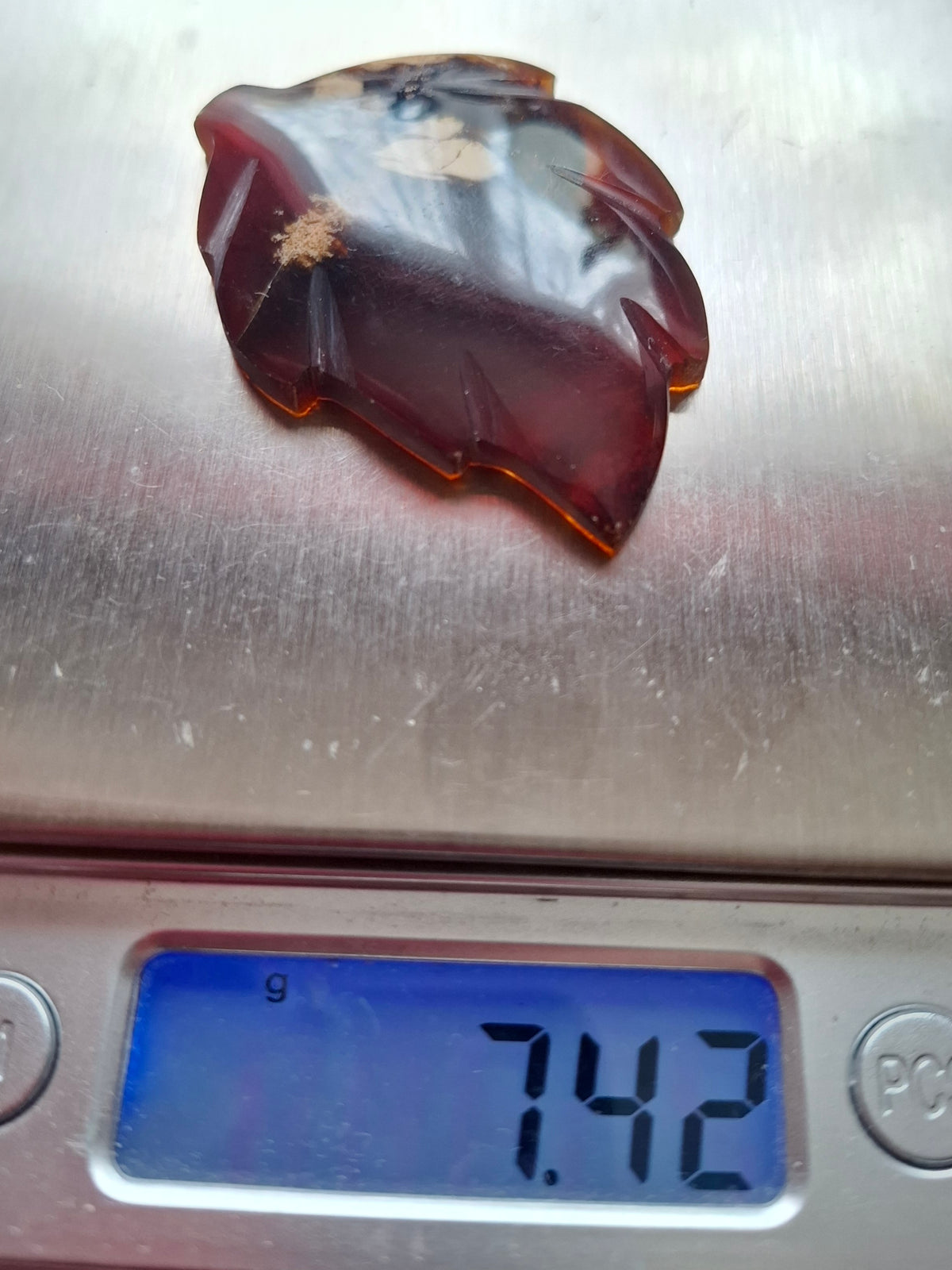 Red Amber Leaf Carving, 7.42g, Fossil (Ref: Leaf13)