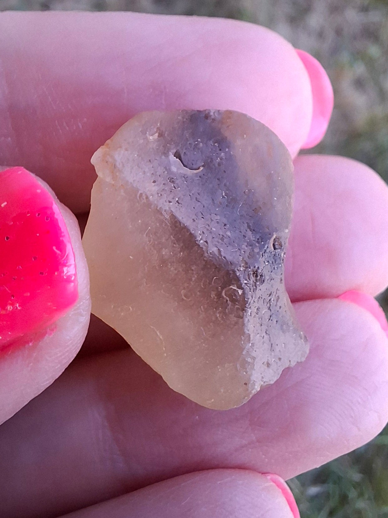 Libyan Desert Glass (darker) Piece, 4.70g, Tektite (Ref: L1372)