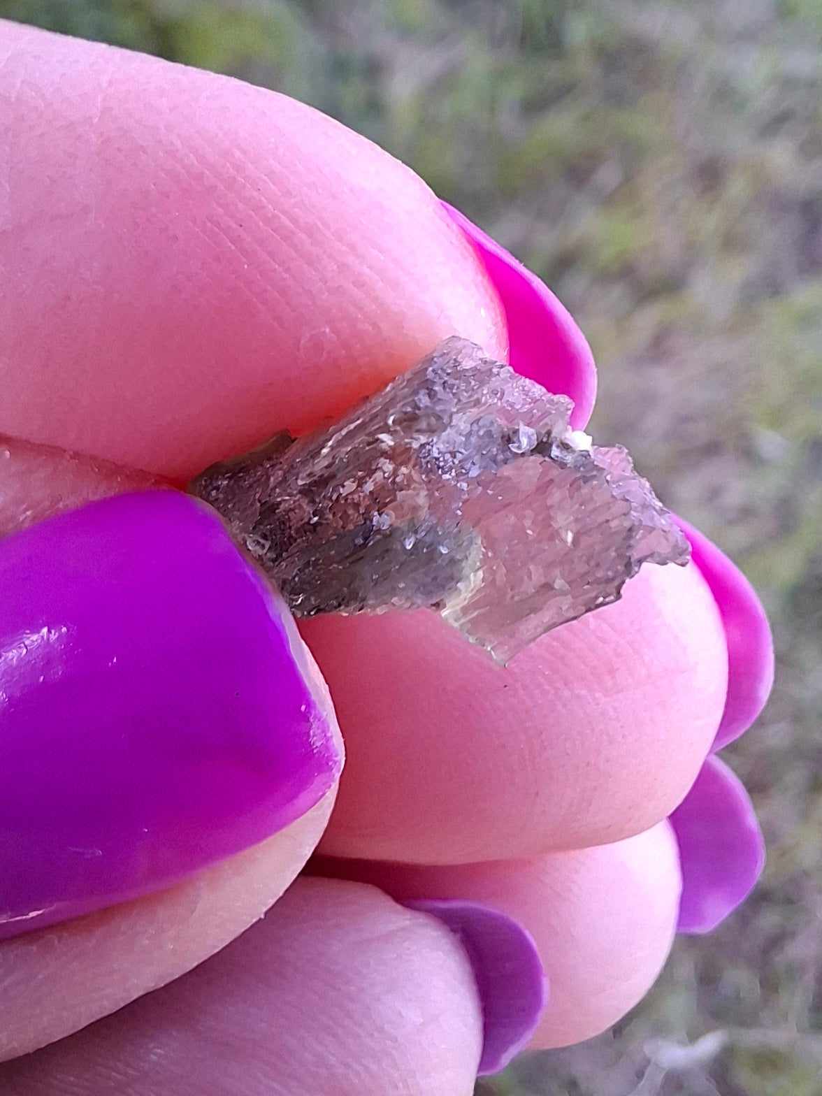 Moldavite Piece, 0.48g, Tektite (Ref: 1463)
