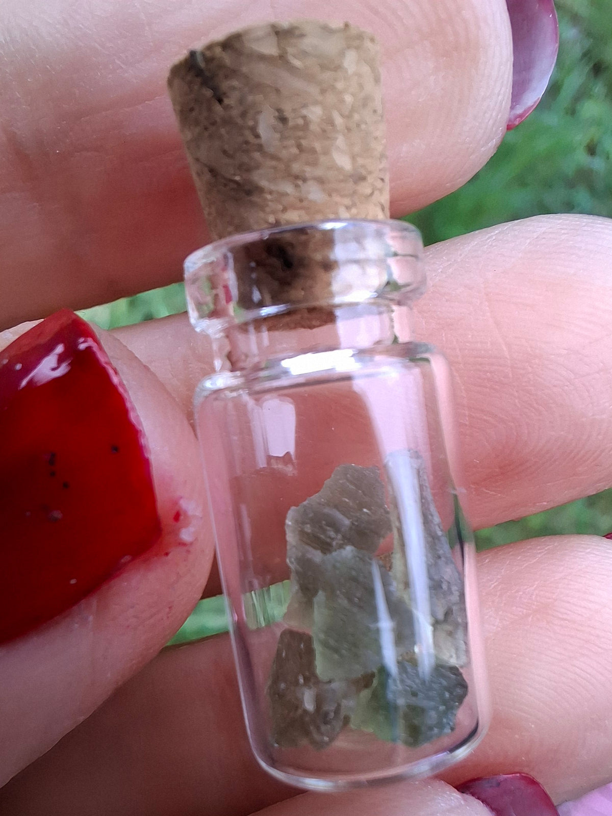 Moldavite Chips (0.50g) in 1ml Bottle, Tektite (Ref: B24)