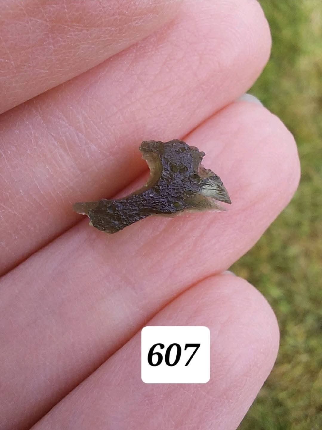 Moldavite piece, 0.51g, Tektite (Ref: 607)