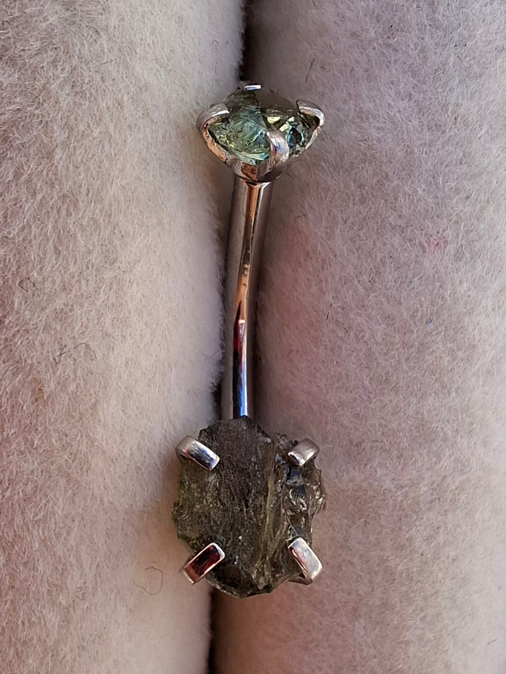 Moldavite (raw) BELLY BAR, 14G, Surgical Steel, Tektite (Ref: BB1)
