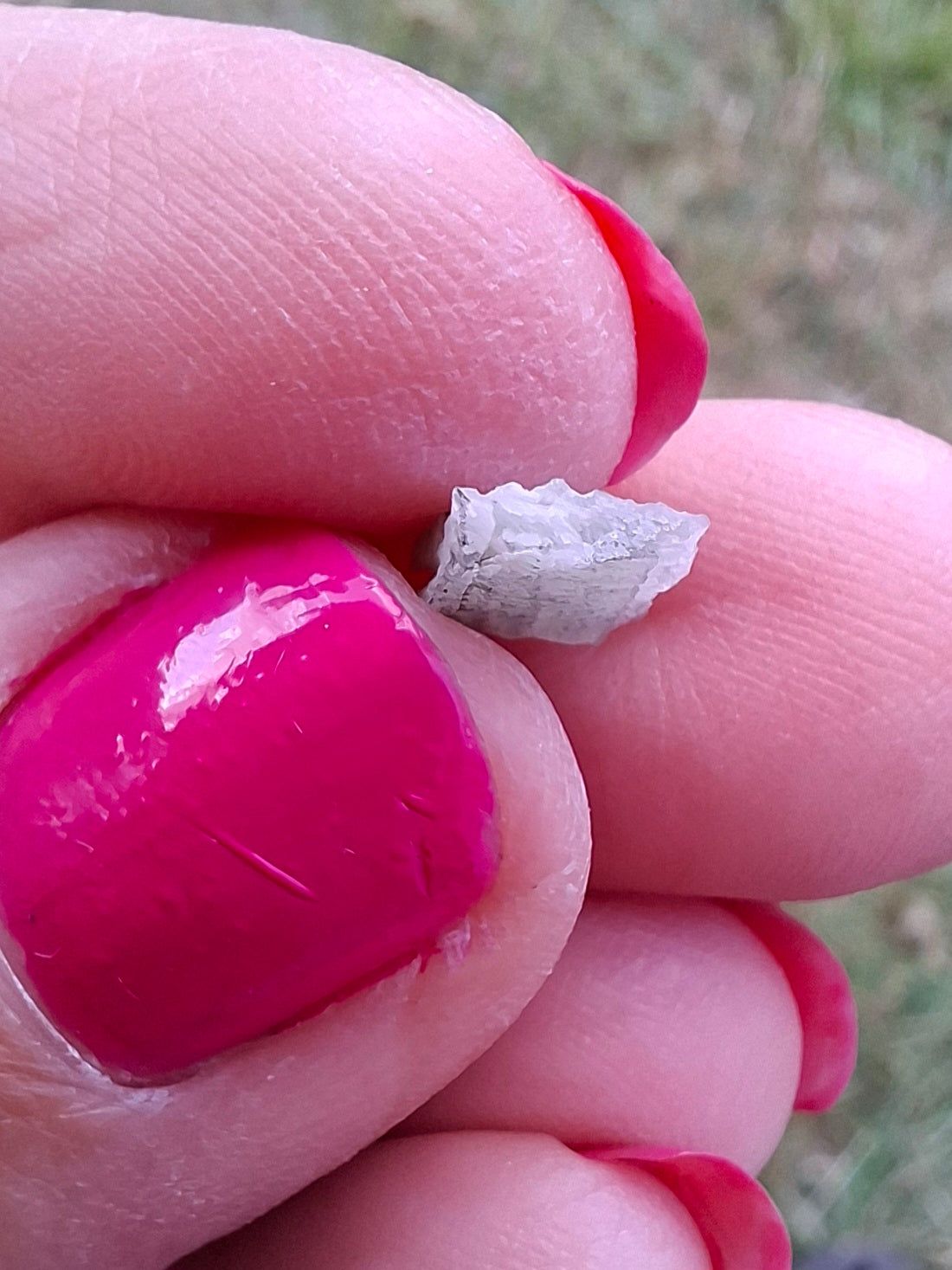 Moldavite tiny piece, SNOWFLAKE, FROSTED, BRUSNA, 0.18g, Tektite (Ref: 1496)