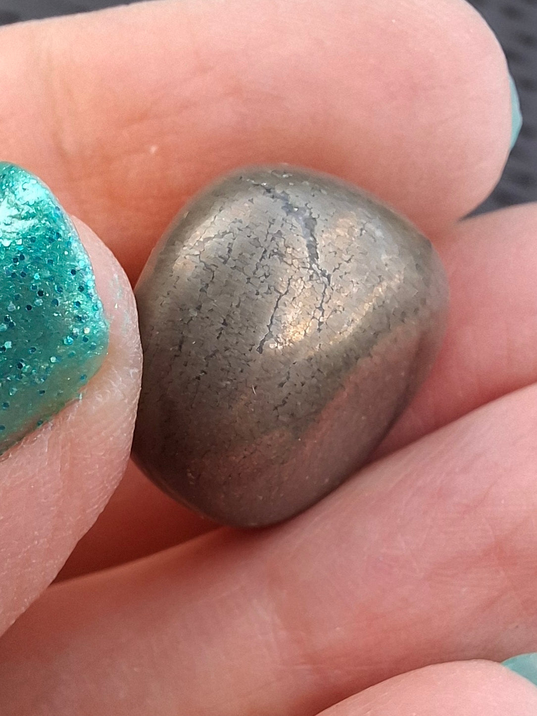 Apache Gold Tumble Stone, Crystal (Ref: T231)