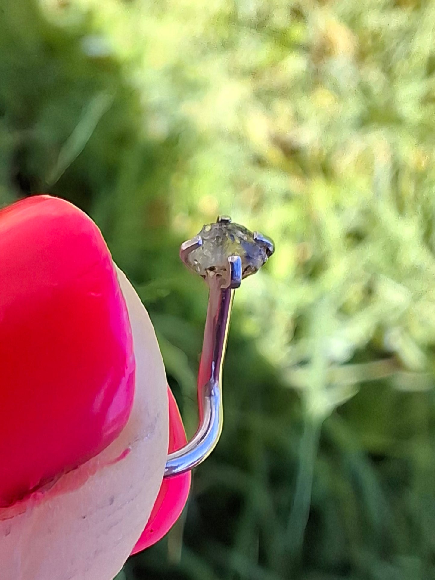 Moldavite (raw) NOSE STUD, 18G, Corkscrew, Surgical Steel, Tektite (Ref: N20)