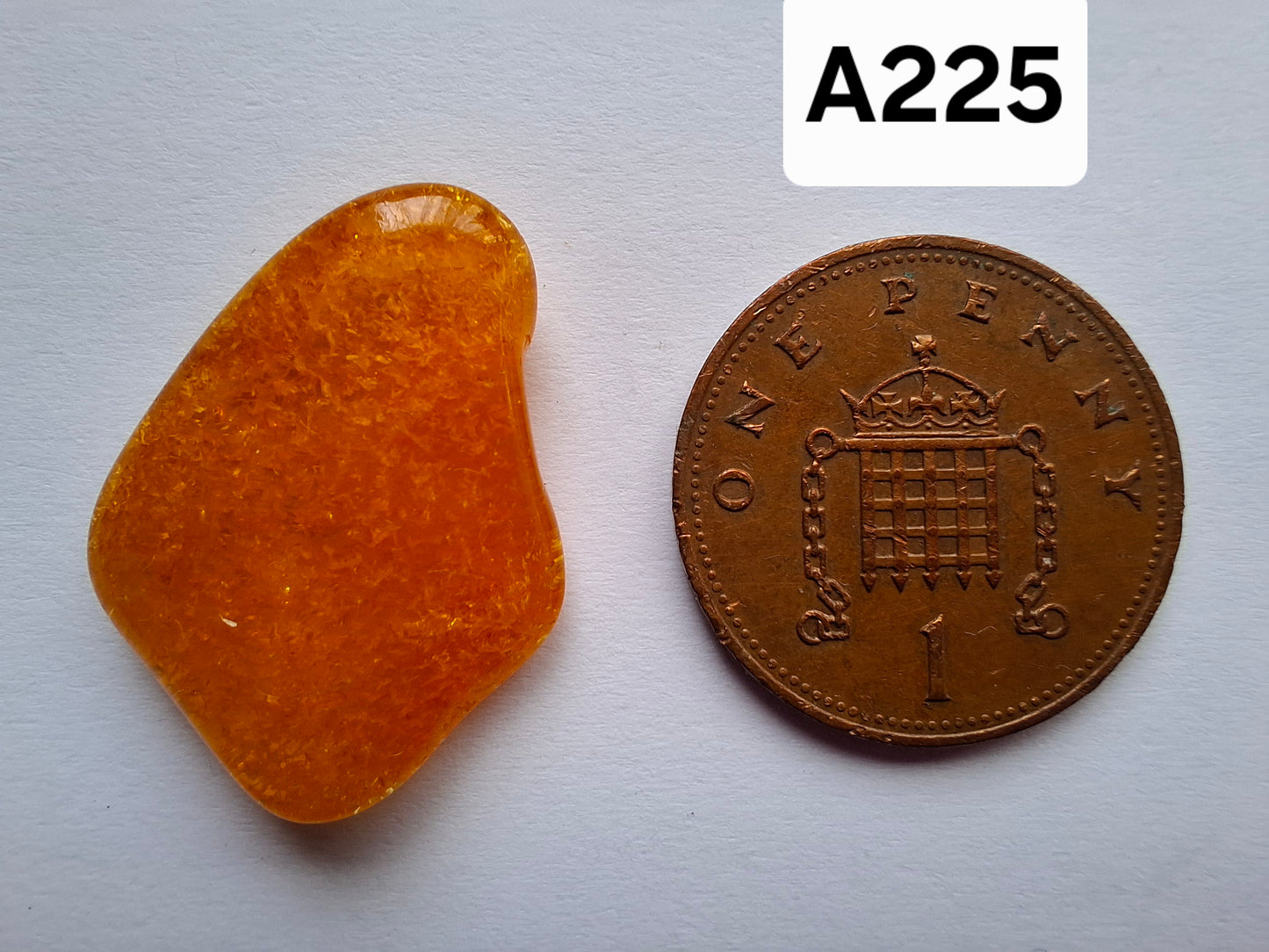 Baltic Amber, 1.37g, Fossil (Ref: A225)