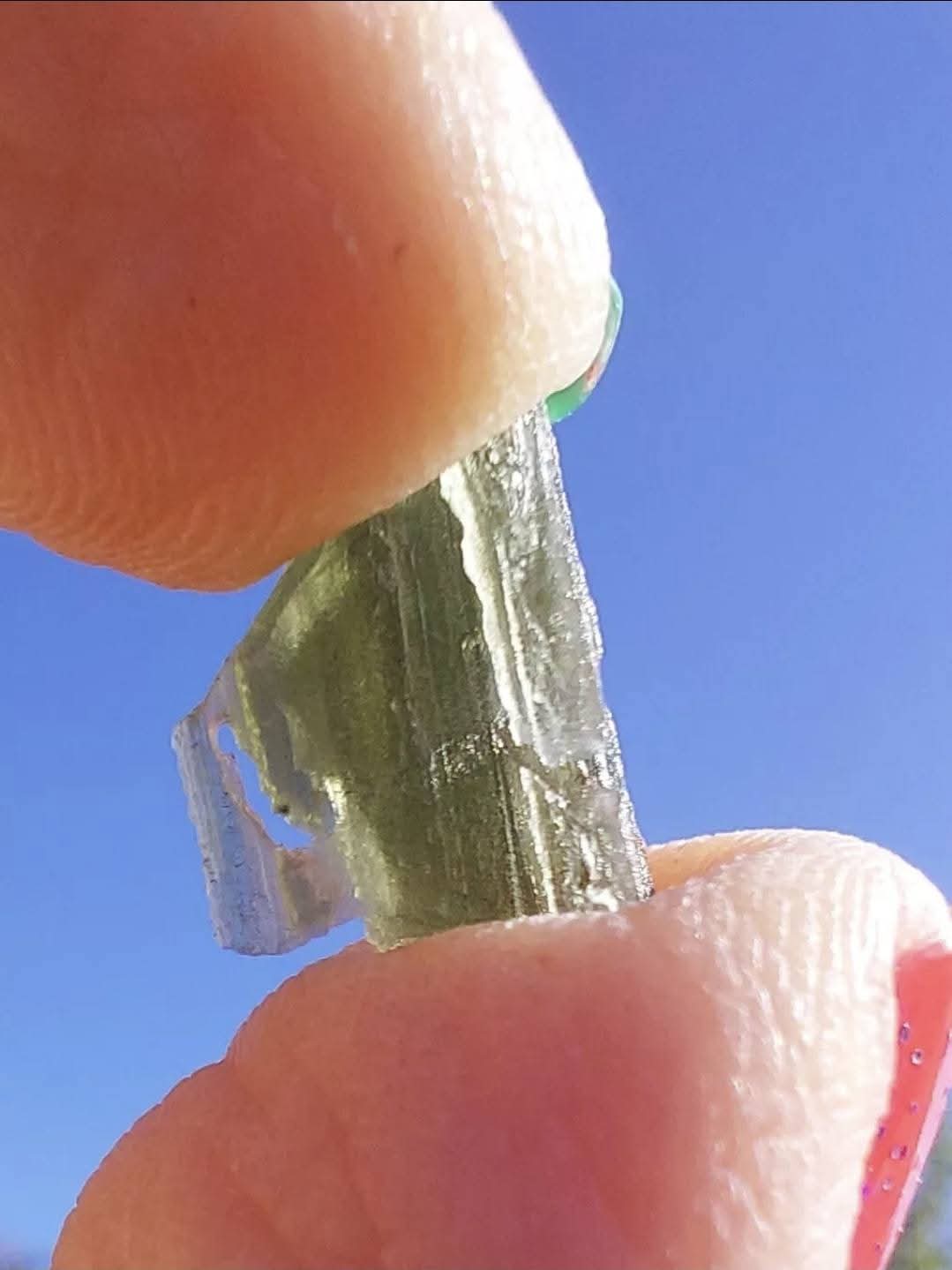 Moldavite Piece, 0.74g, Tektite (Ref: 1147)