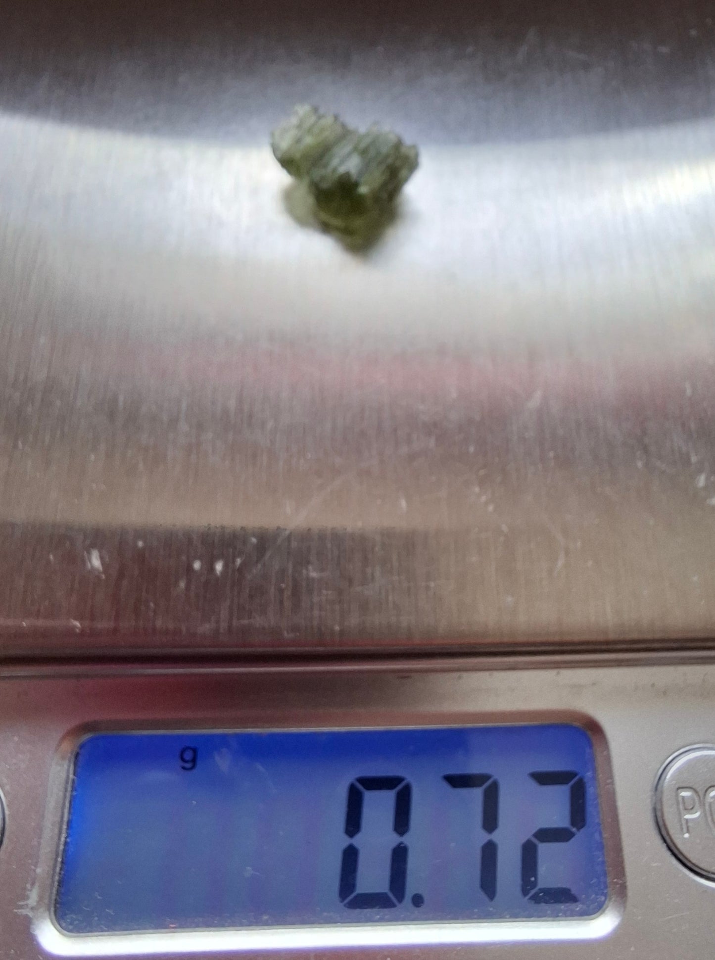 Moldavite Piece, 0.72g, Tektite (Ref: 1438)