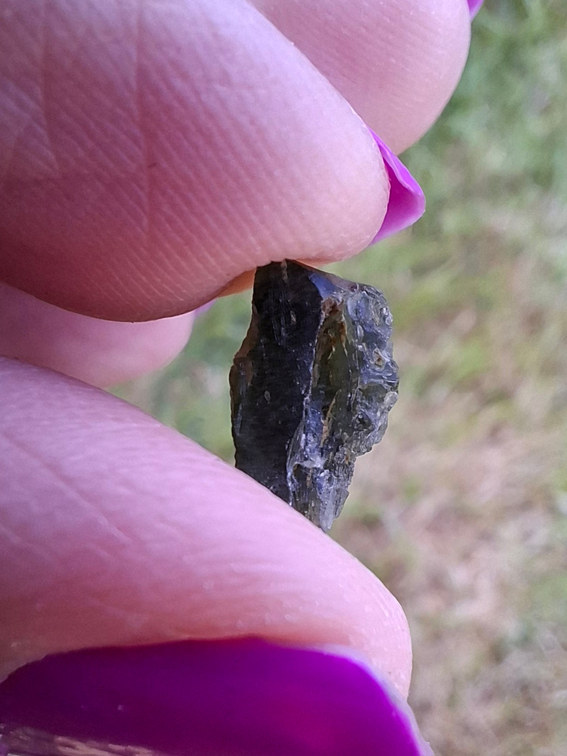 Moldavite Piece, 0.81g, Tektite (Ref: 1449)