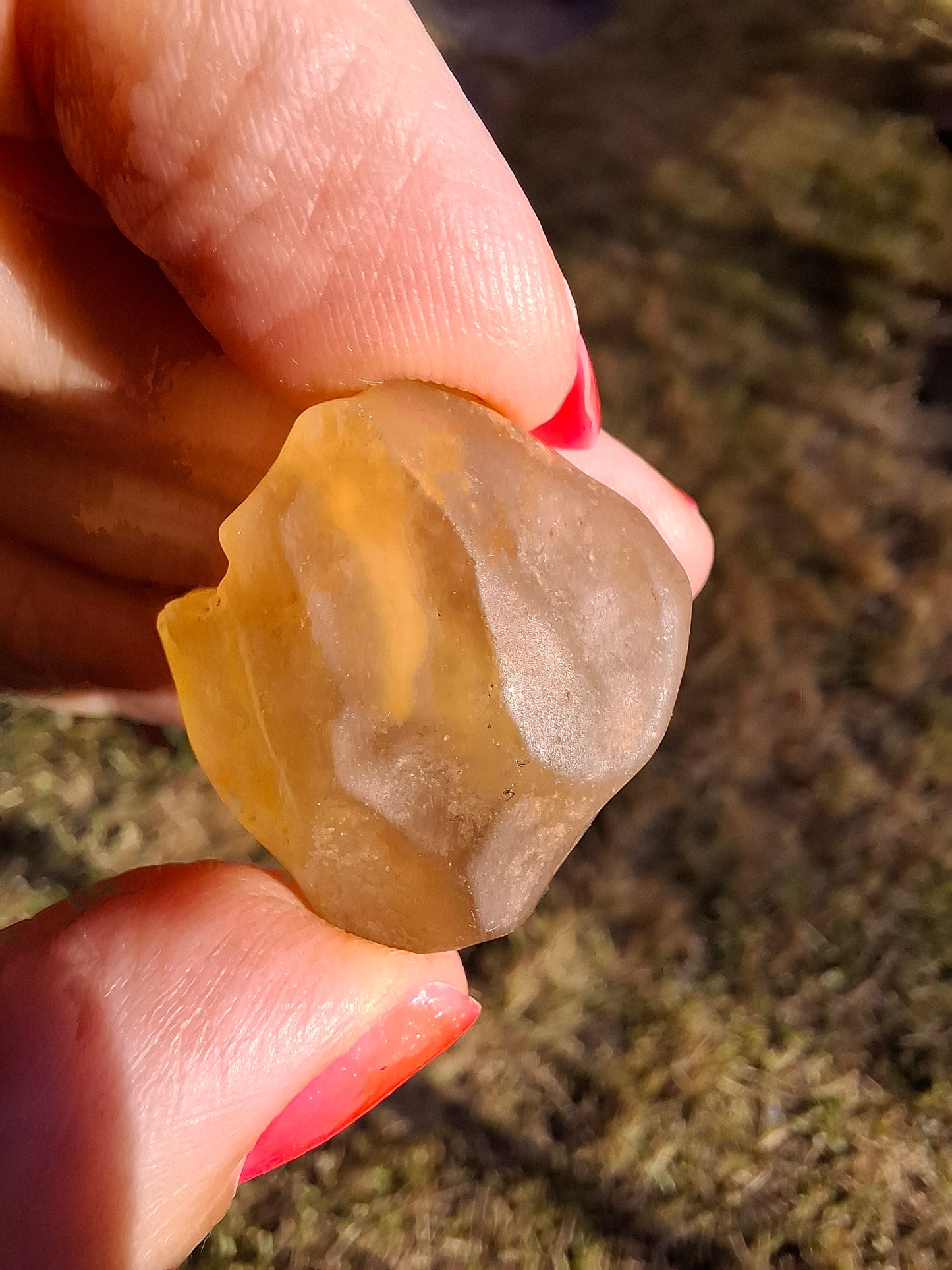 Libyan Desert Glass (darker) Piece, 10.32g, Tektite (Ref: L1376)