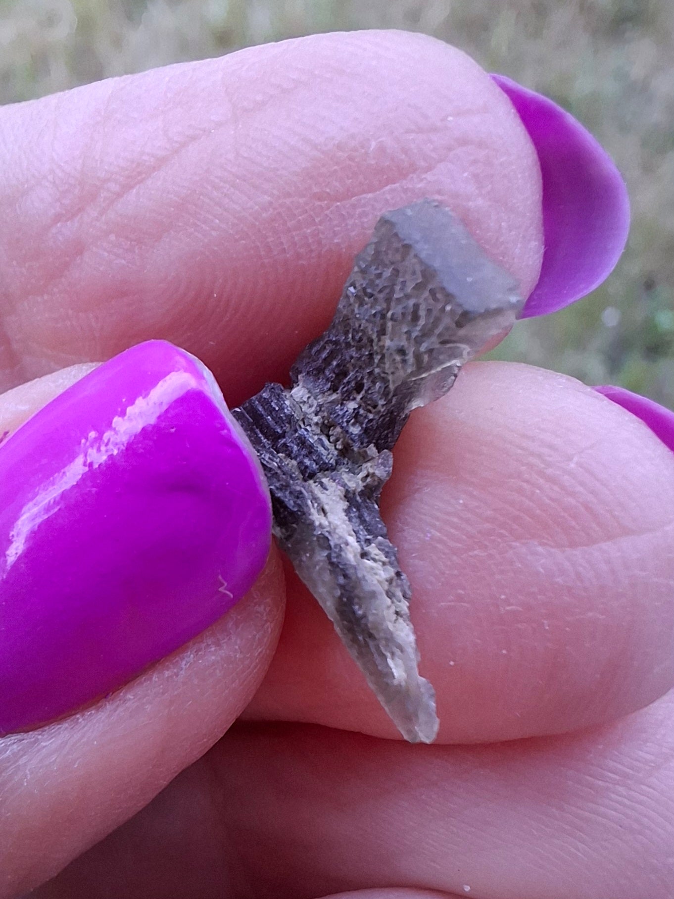Moldavite Piece, 0.66g, Tektite (Ref: 1436)