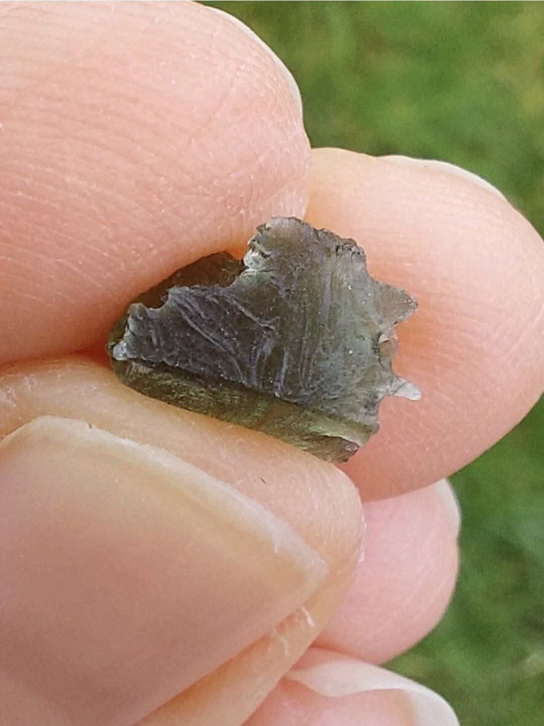 Moldavite Piece, 0.63g, Tektite (Ref: 1032)