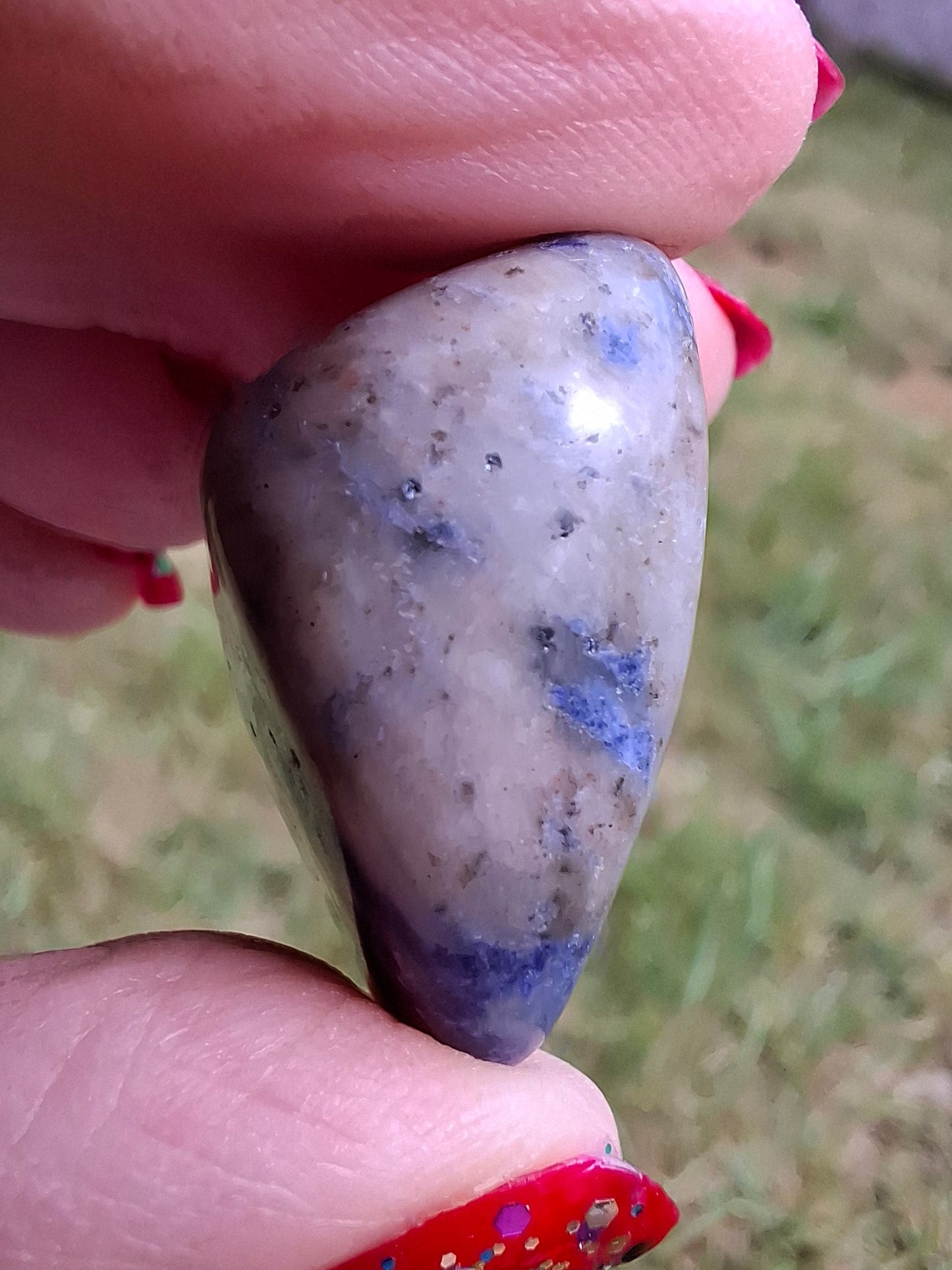 Sodalite, Tumble Stone, Crystal (Ref: T156)