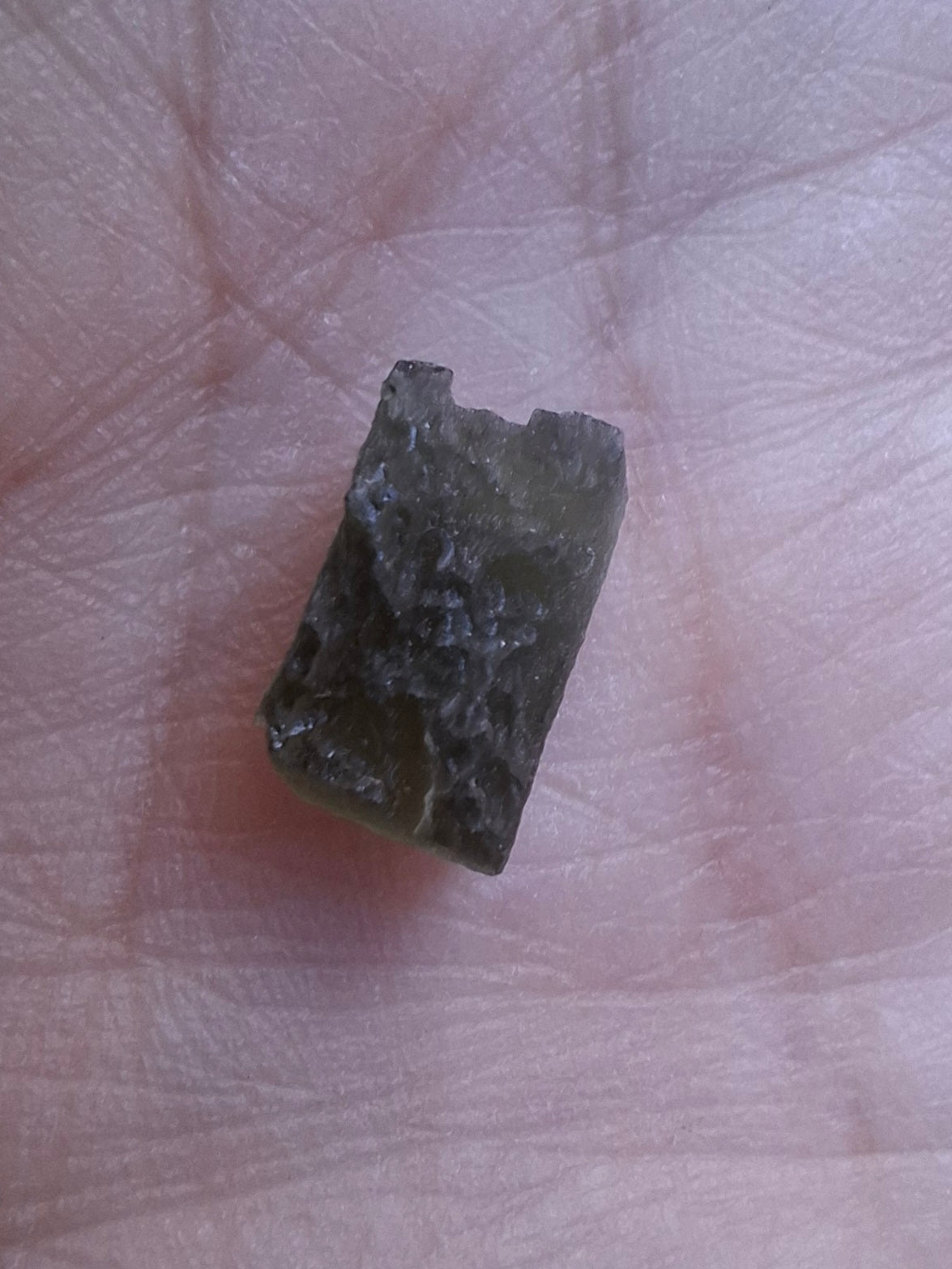 Moldavite Piece, 0.57g, Tektite (Ref: 1439)