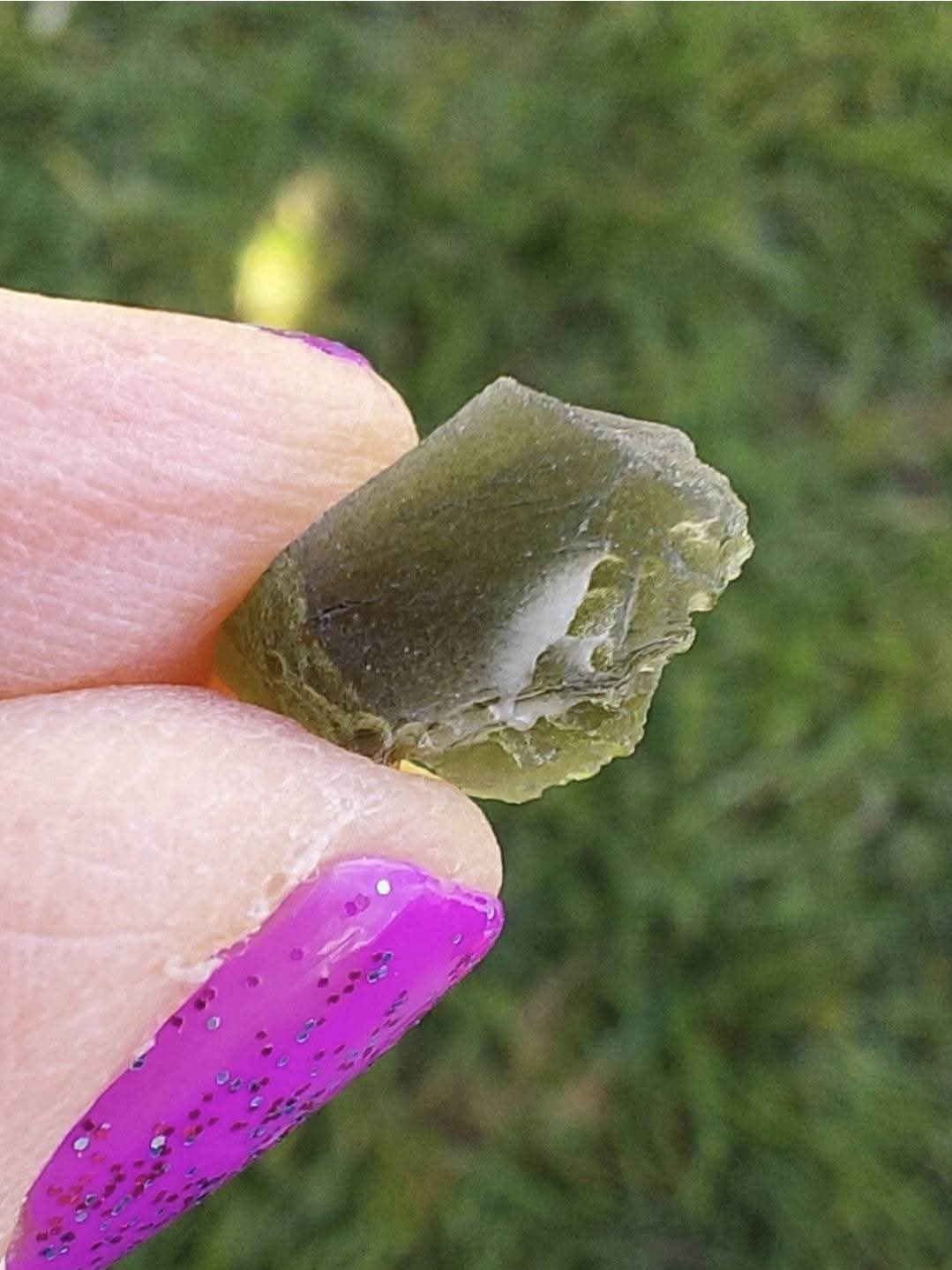 Moldavite Piece, 0.82g, Tektite (Ref: 1117)