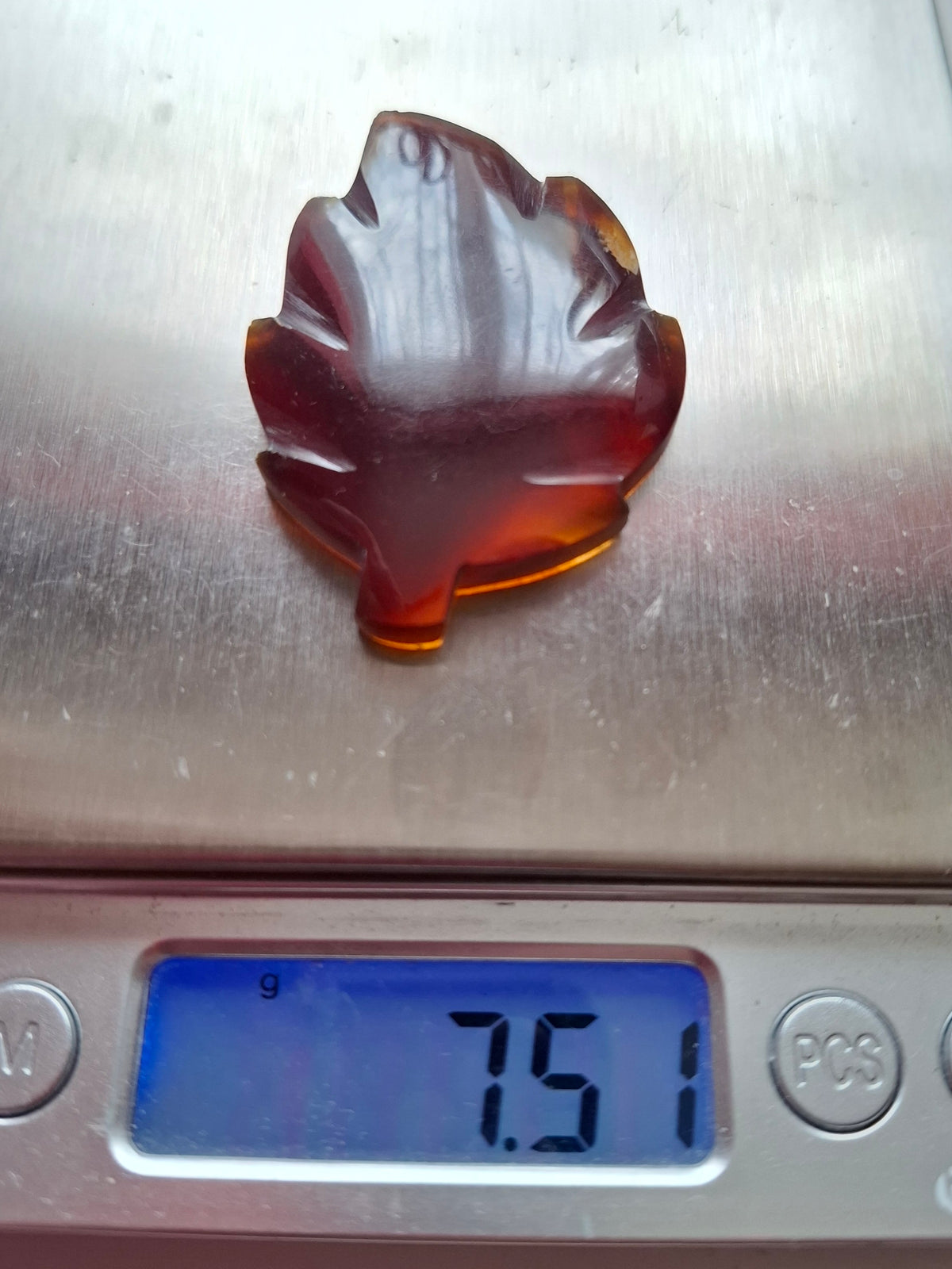 Red Amber Leaf Carving, 7.51g, Fossil (Ref: Leaf12)