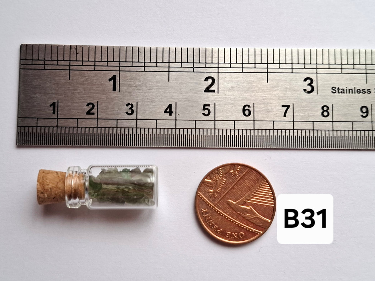 Moldavite Chips (1.00g) in 1ml Bottle, Tektite (Ref: B31)