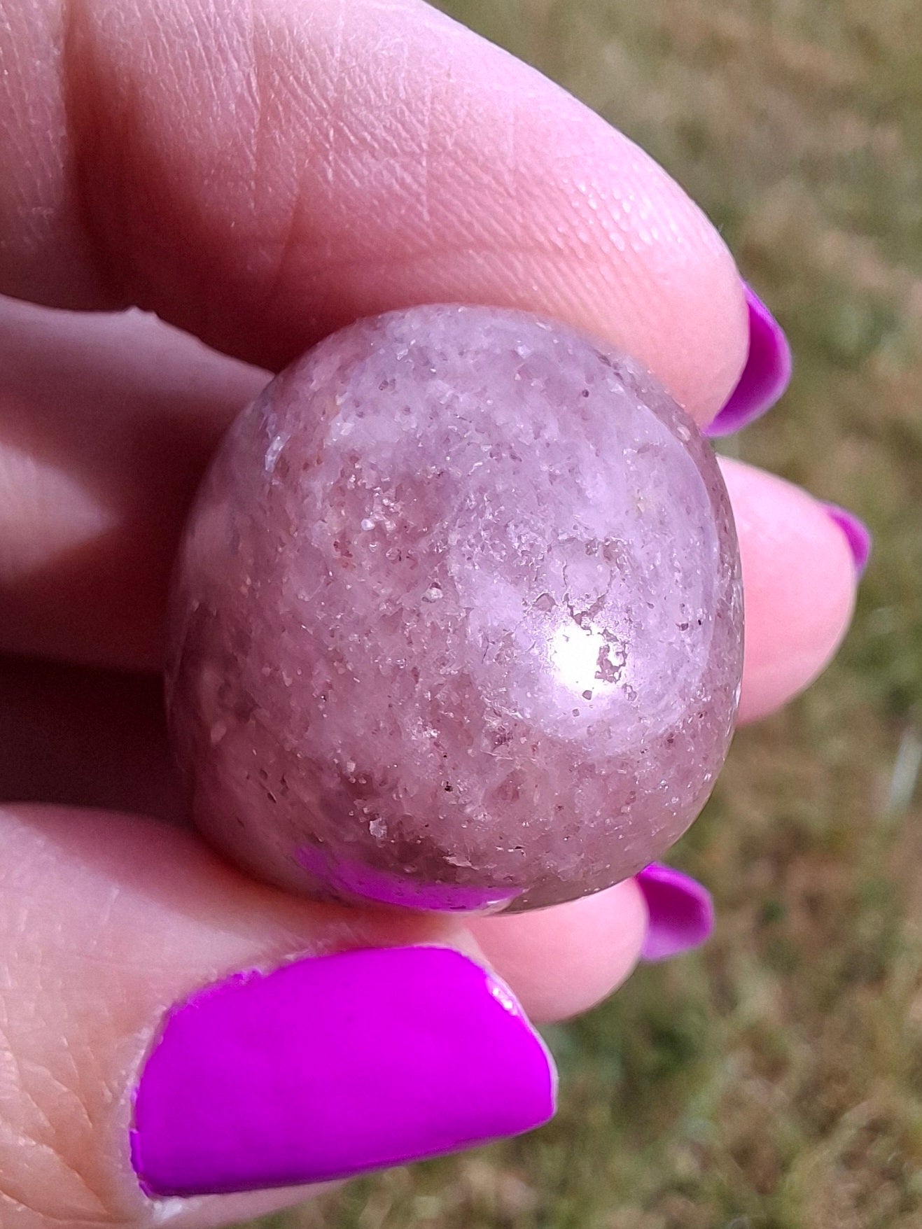 Strawberry Quartz, Tumble Stone, Crystal (Ref: T10)