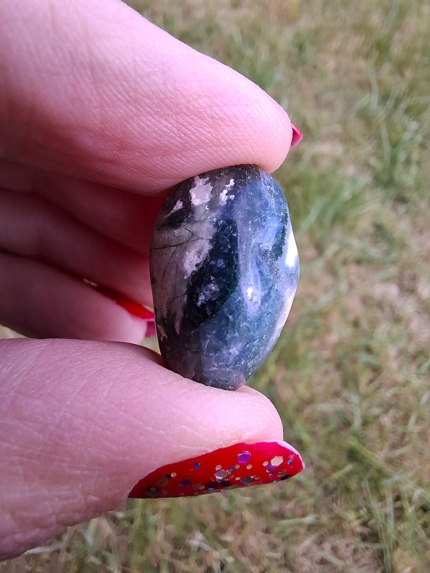 Green Moss Agate, Tumble Stone, Crystal (Ref: T168)