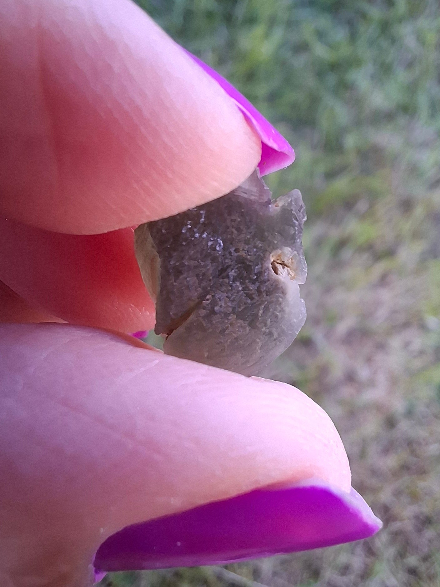 Moldavite Piece, 0.85g, Tektite (Ref: 1462)