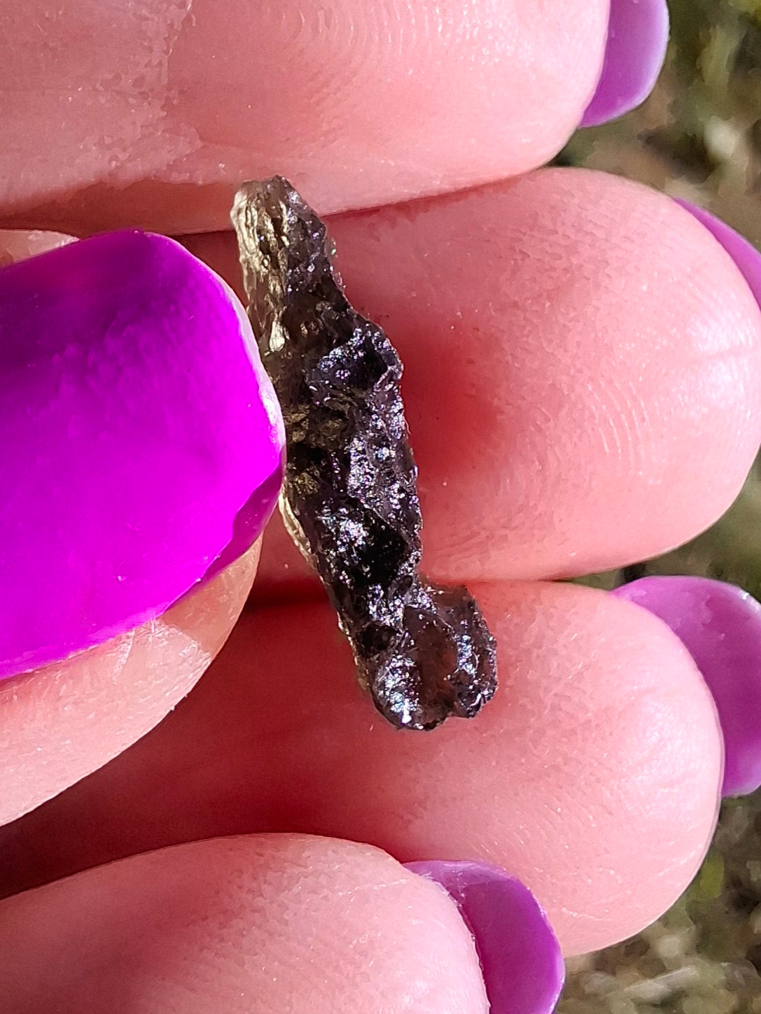 Moldavite Piece, 0.61g, Tektite (Ref: 1457)