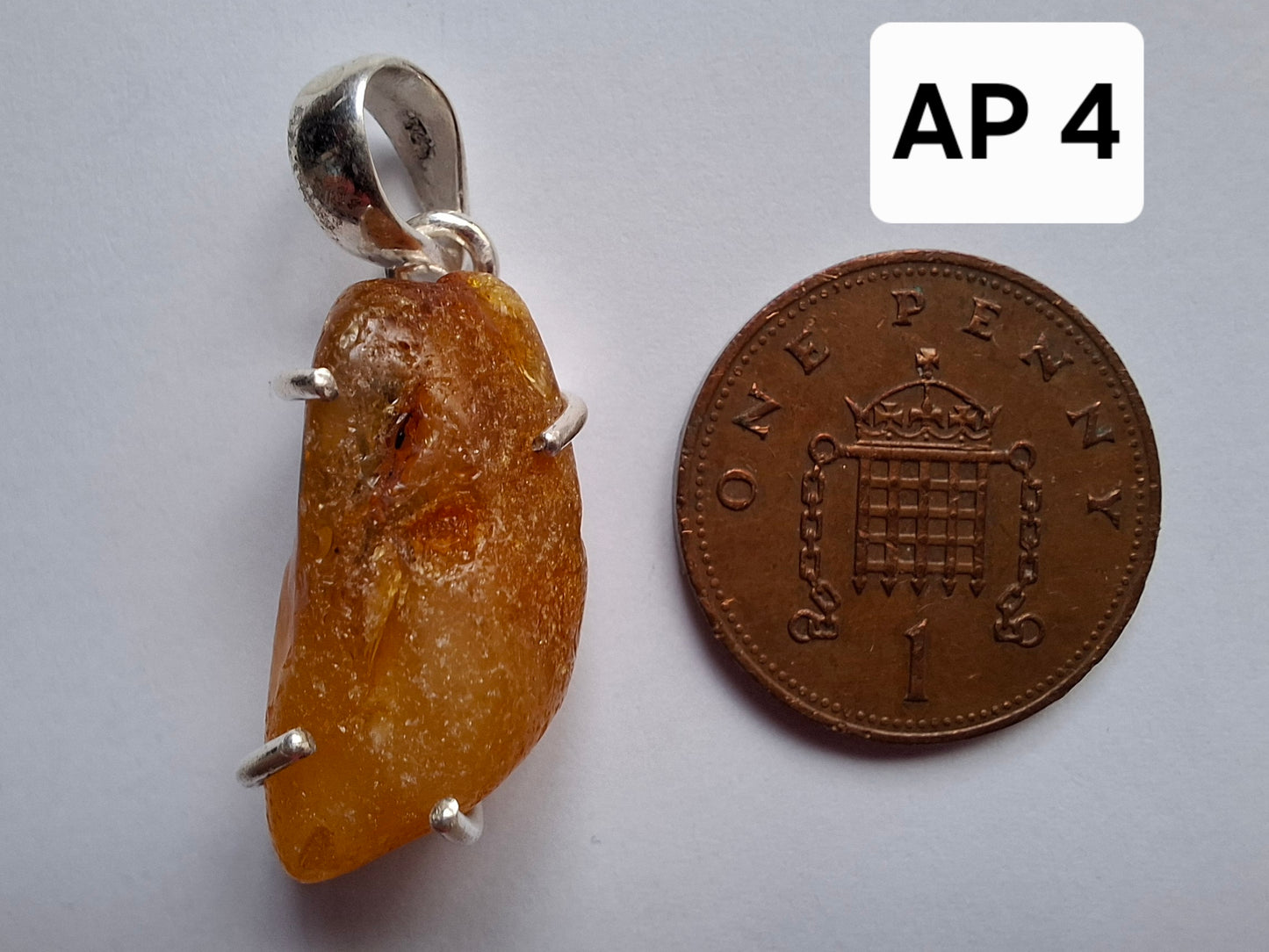 Baltic Amber Pendant, 925 Silver, Fossil (Ref: AP4)