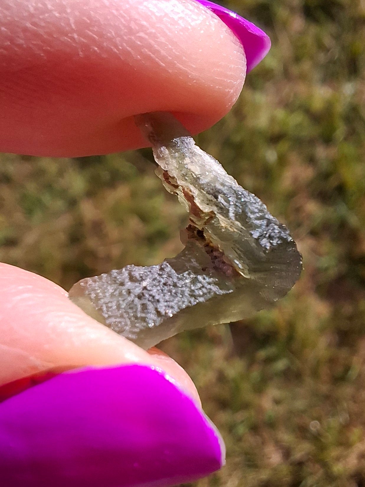 Moldavite Piece, 0.66g, Tektite (Ref: 1436)