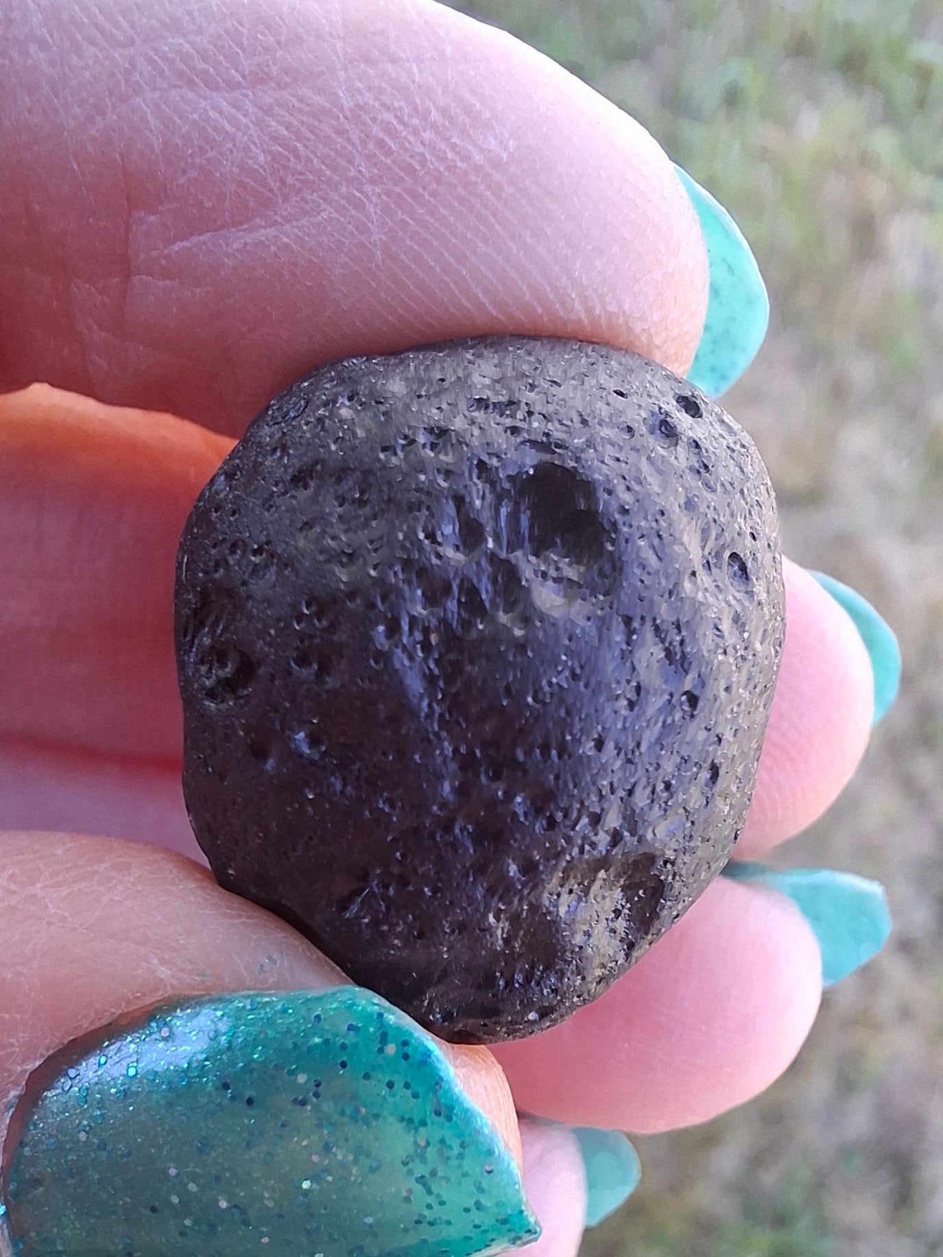 Philippinite (Rizalite), 9.75g, Tektite