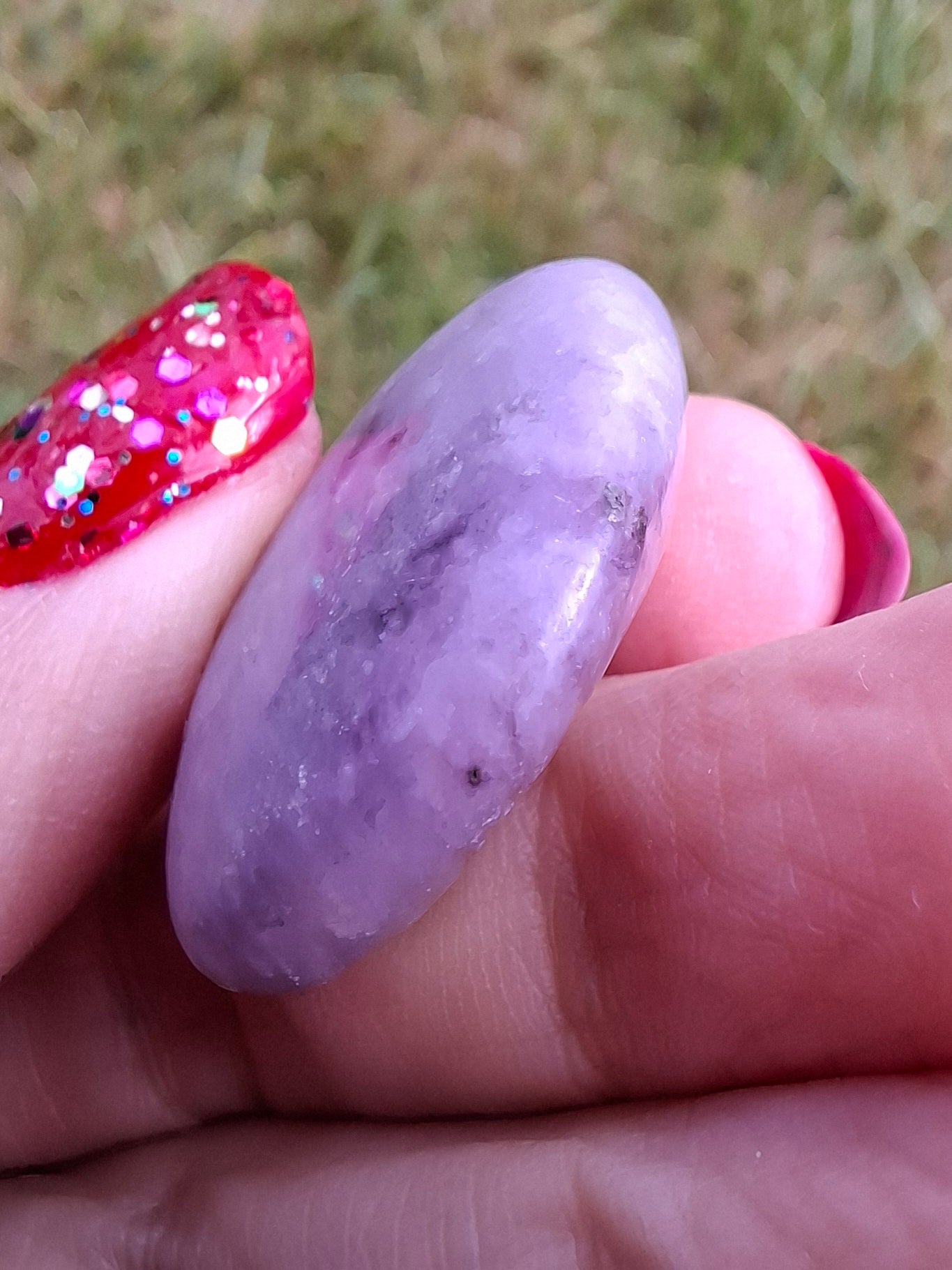 Lepidolite, Tumble Stone, Crystal (Ref: T123)