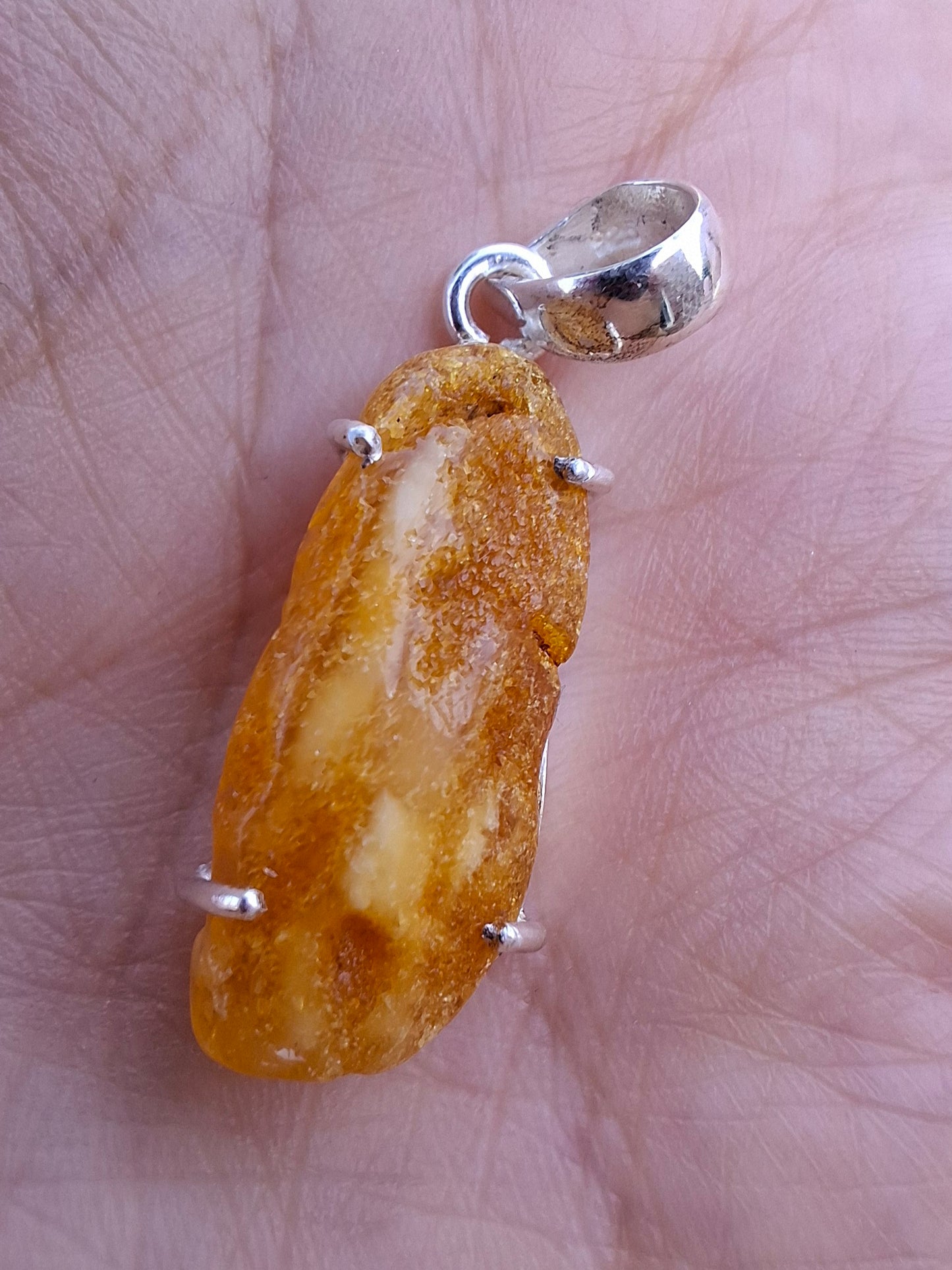 Baltic Amber Pendant, 925 Silver, Fossil (Ref: AP2)