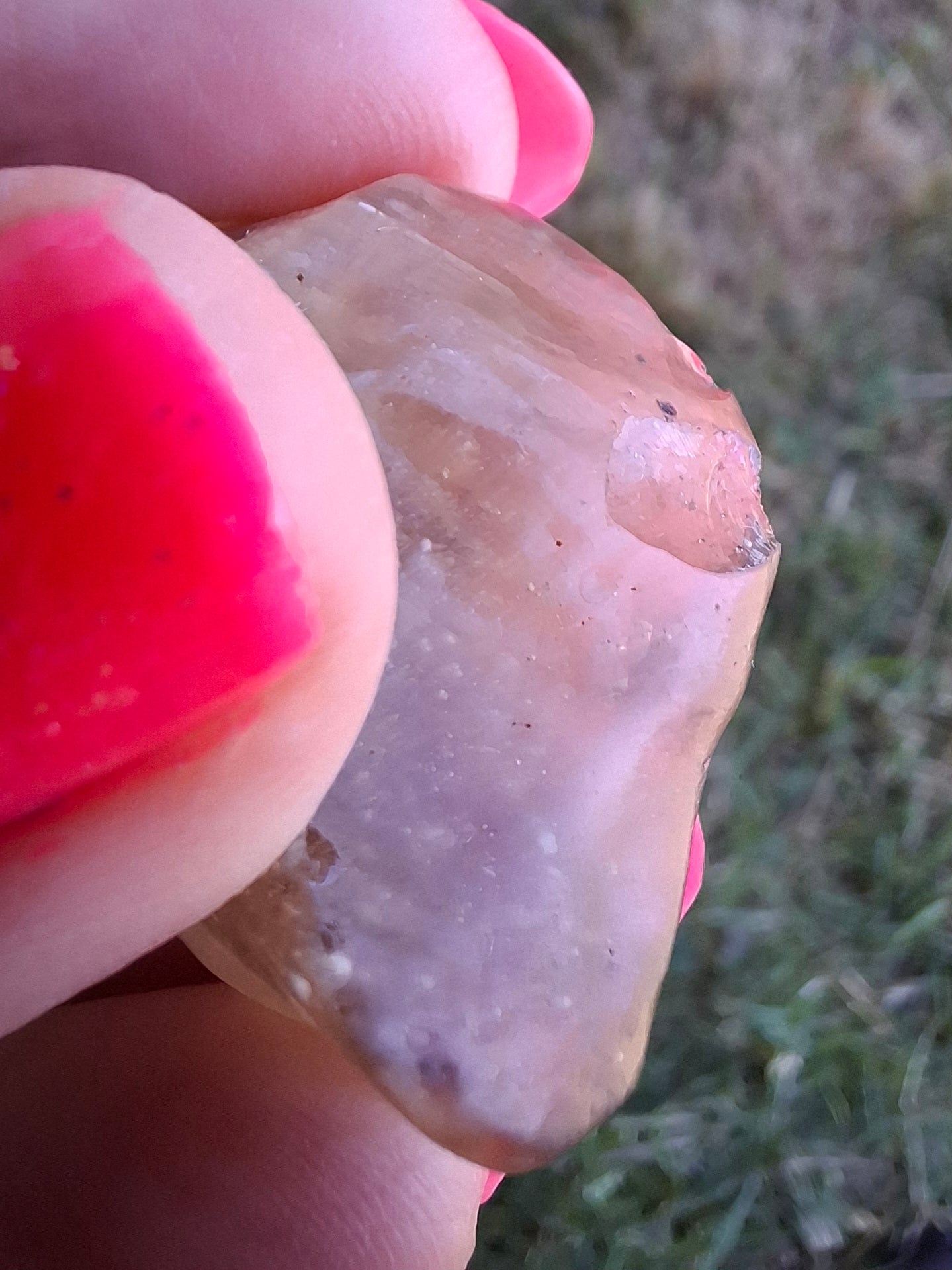 Libyan Desert Glass (darker) Piece, 12.00g, Tektite (Ref: L1377)