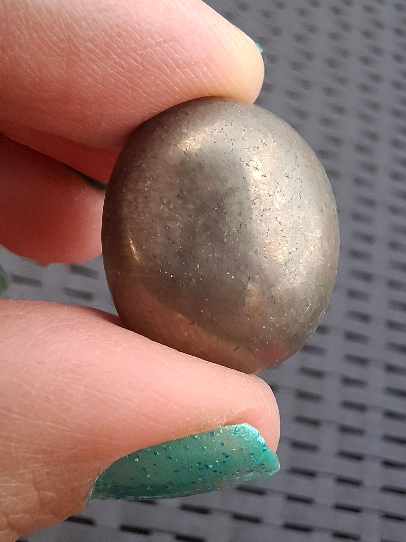 Apache Gold Tumble Stone, Crystal (Ref: T233)