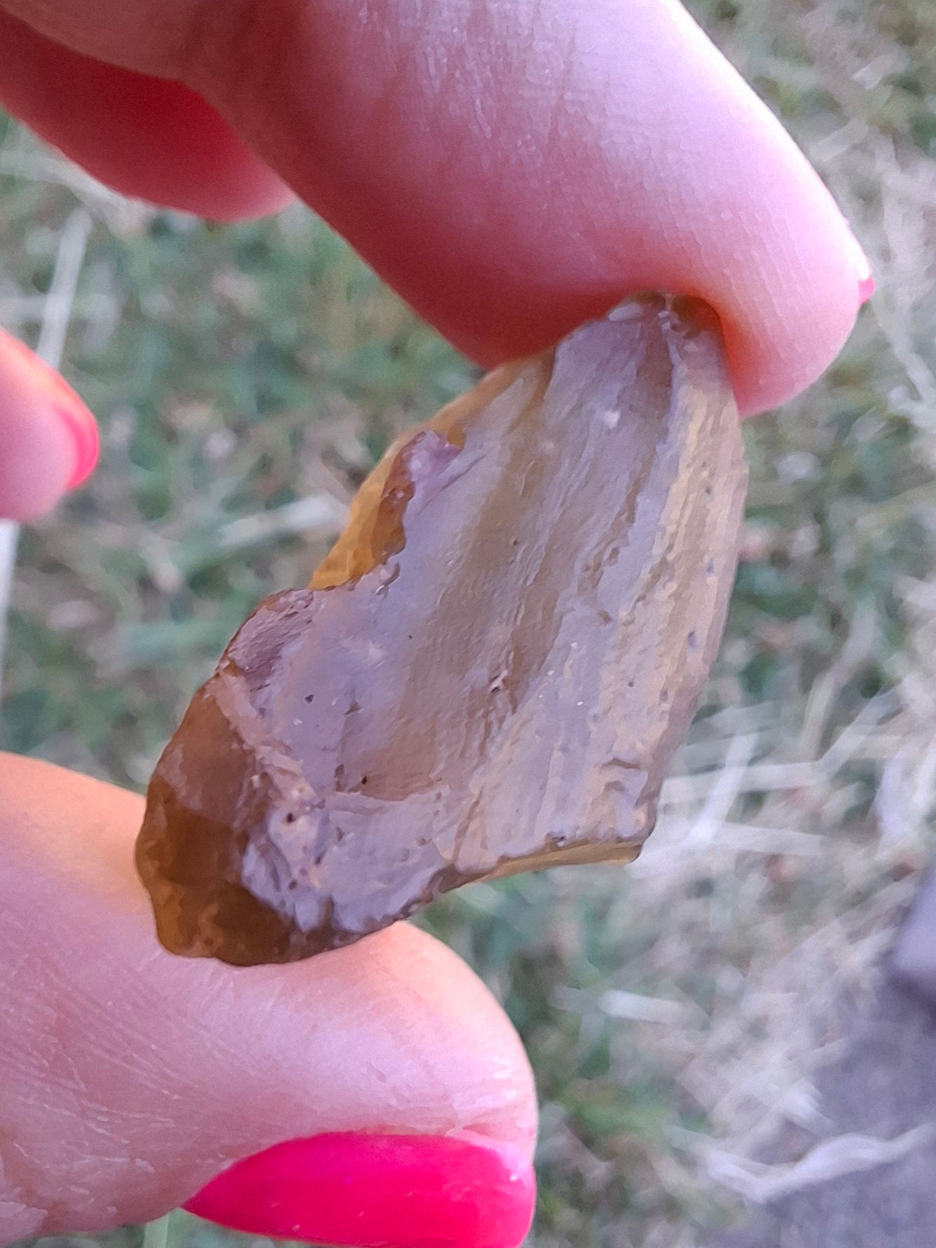 Libyan Desert Glass (darker) Piece, 7.36g, Tektite (Ref: L1357)